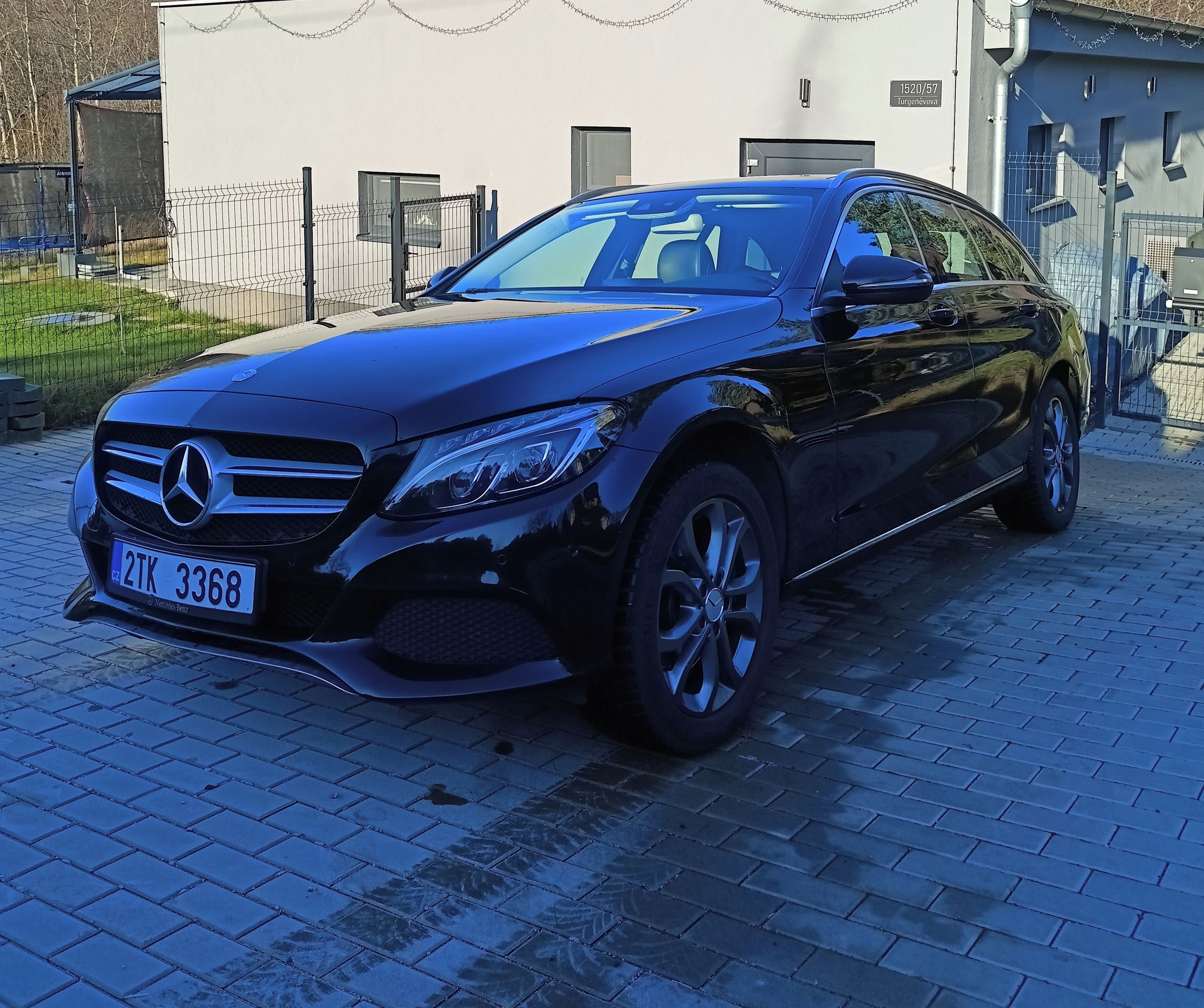 Mercedes-Benz Třídy C, 250D, 4 MATIC, Automat - fotka 3