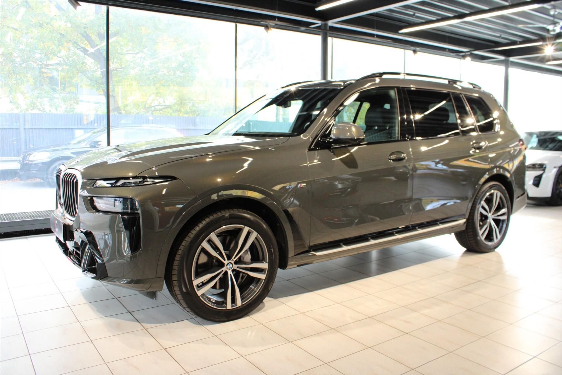 BMW X7, xDrive40d M Sport DAProf/ExDrP - fotka 3
