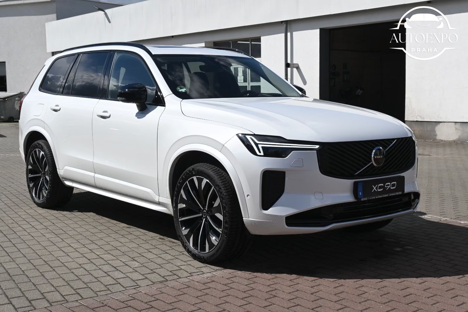 Volvo XC90, T8 AWD Plus Dark*PANORAMA - fotka 3