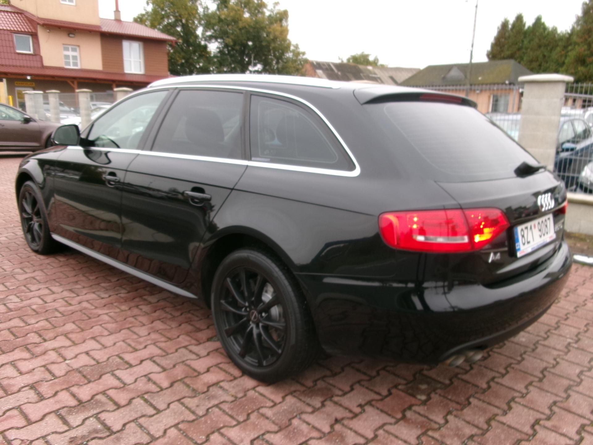 Audi A4, 2,0TDI AC TEMP VÝHŘEV ALU - fotka 6