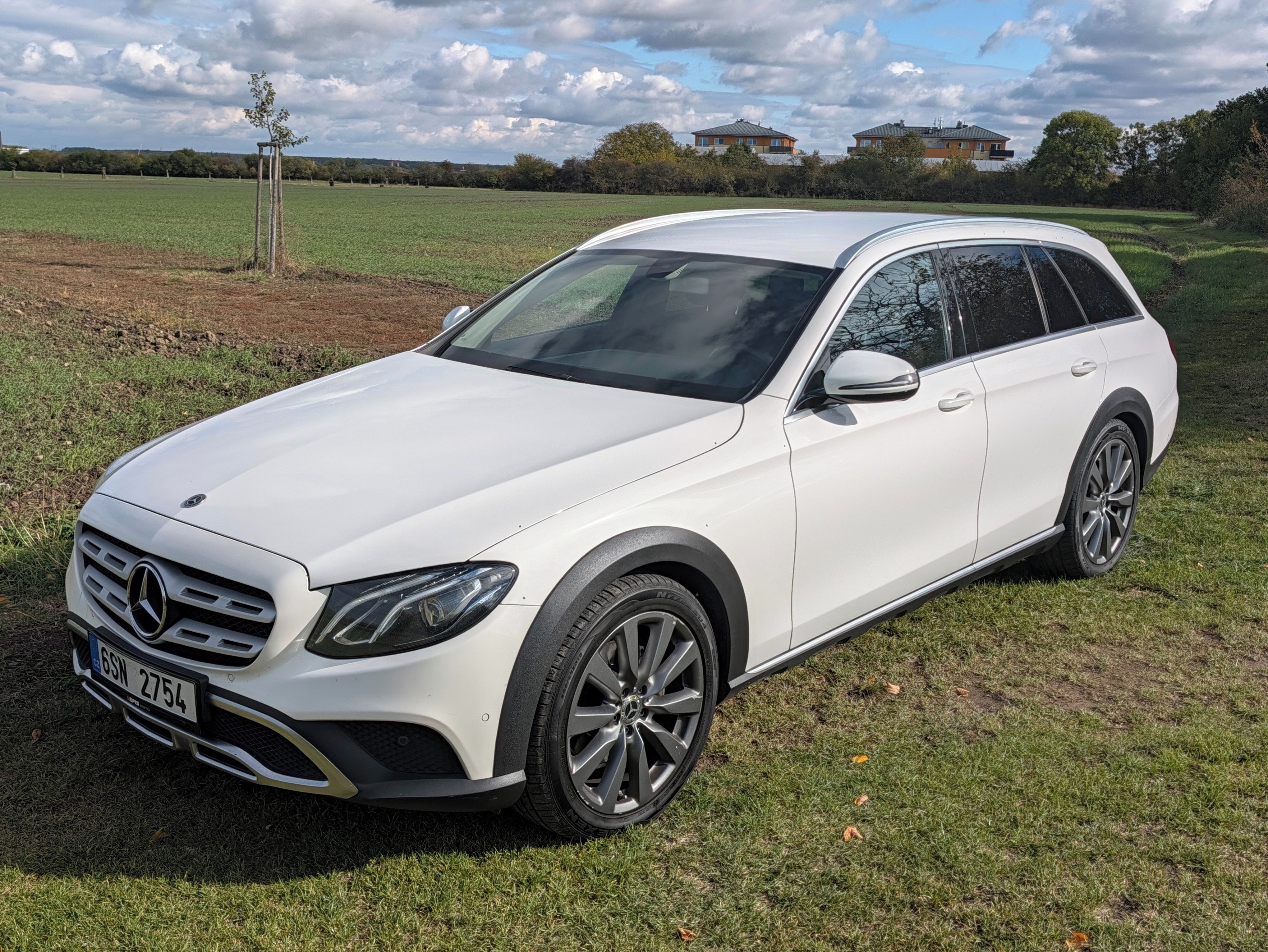 Mercedes-Benz Třídy E, E 220 d 4MATIC All-Terrain