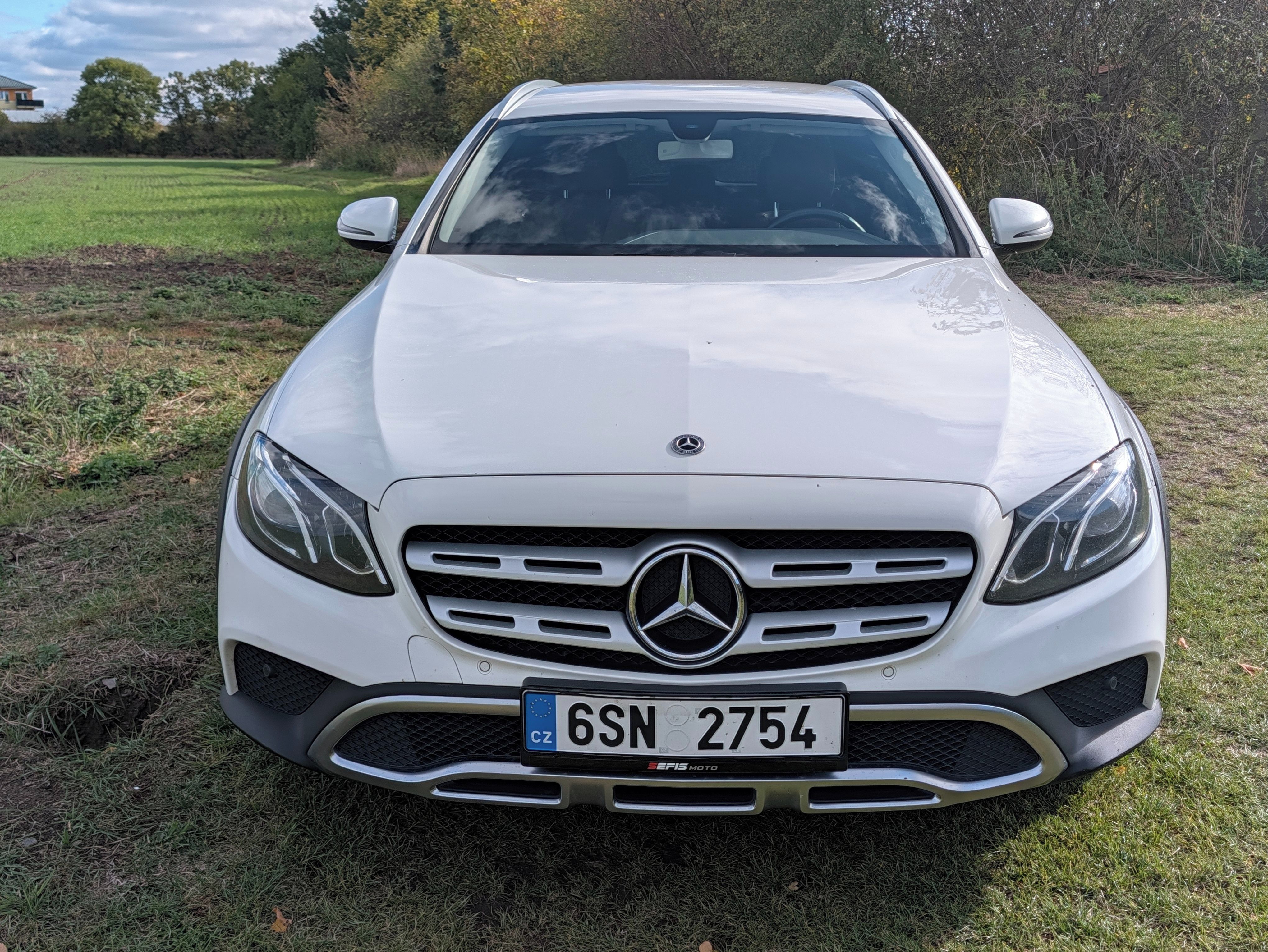 Mercedes-Benz Třídy E, E 220 d 4MATIC All-Terrain - fotka 2