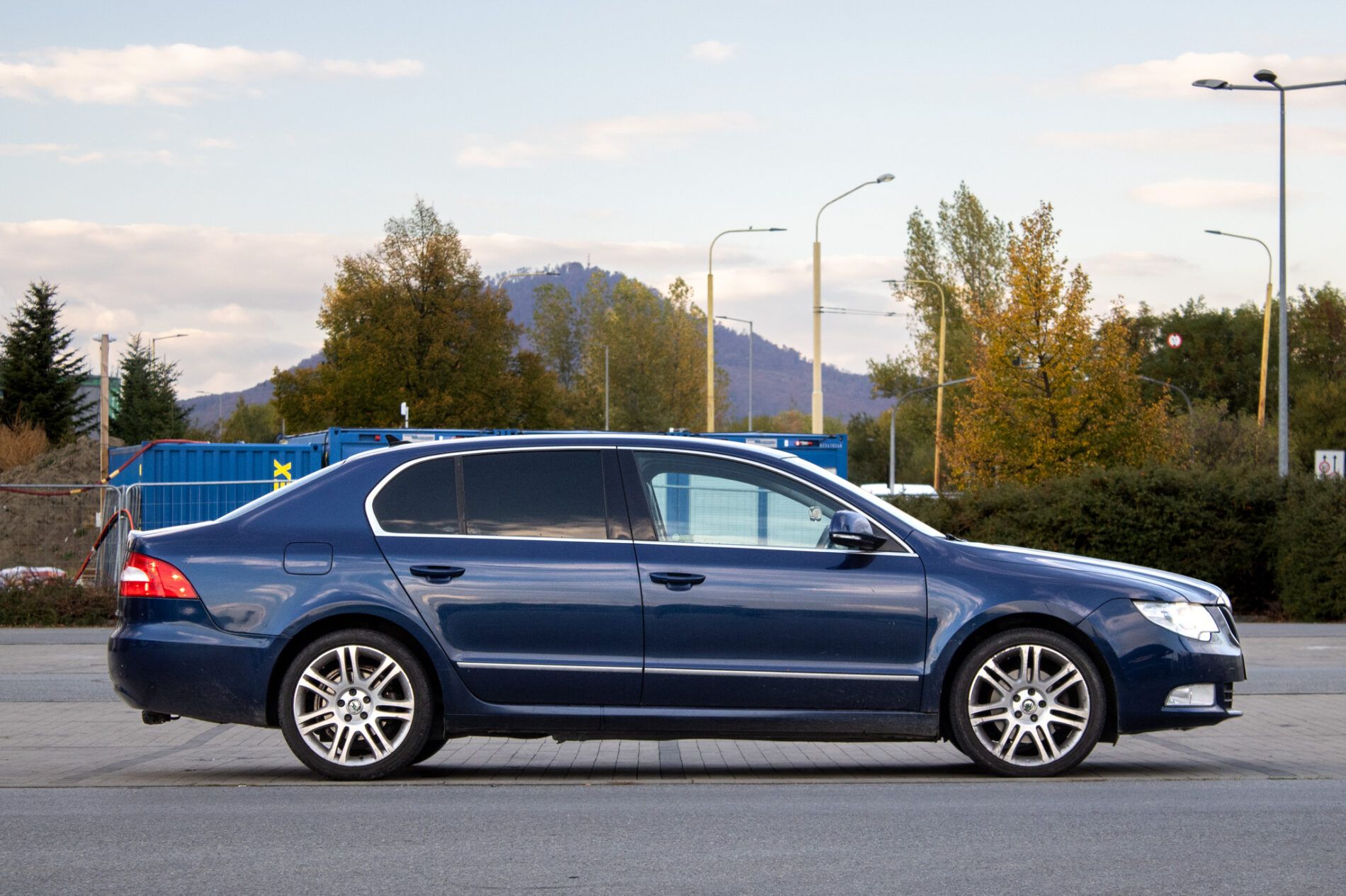 Škoda Superb - fotka 4