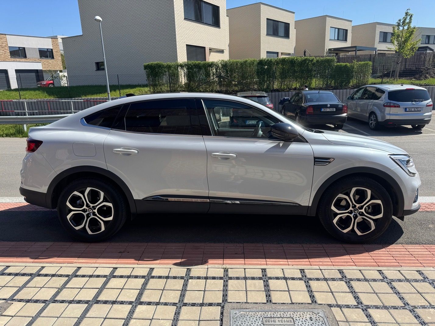 Renault Arkana, 1.6 E-TECH Hybrid - fotka 4