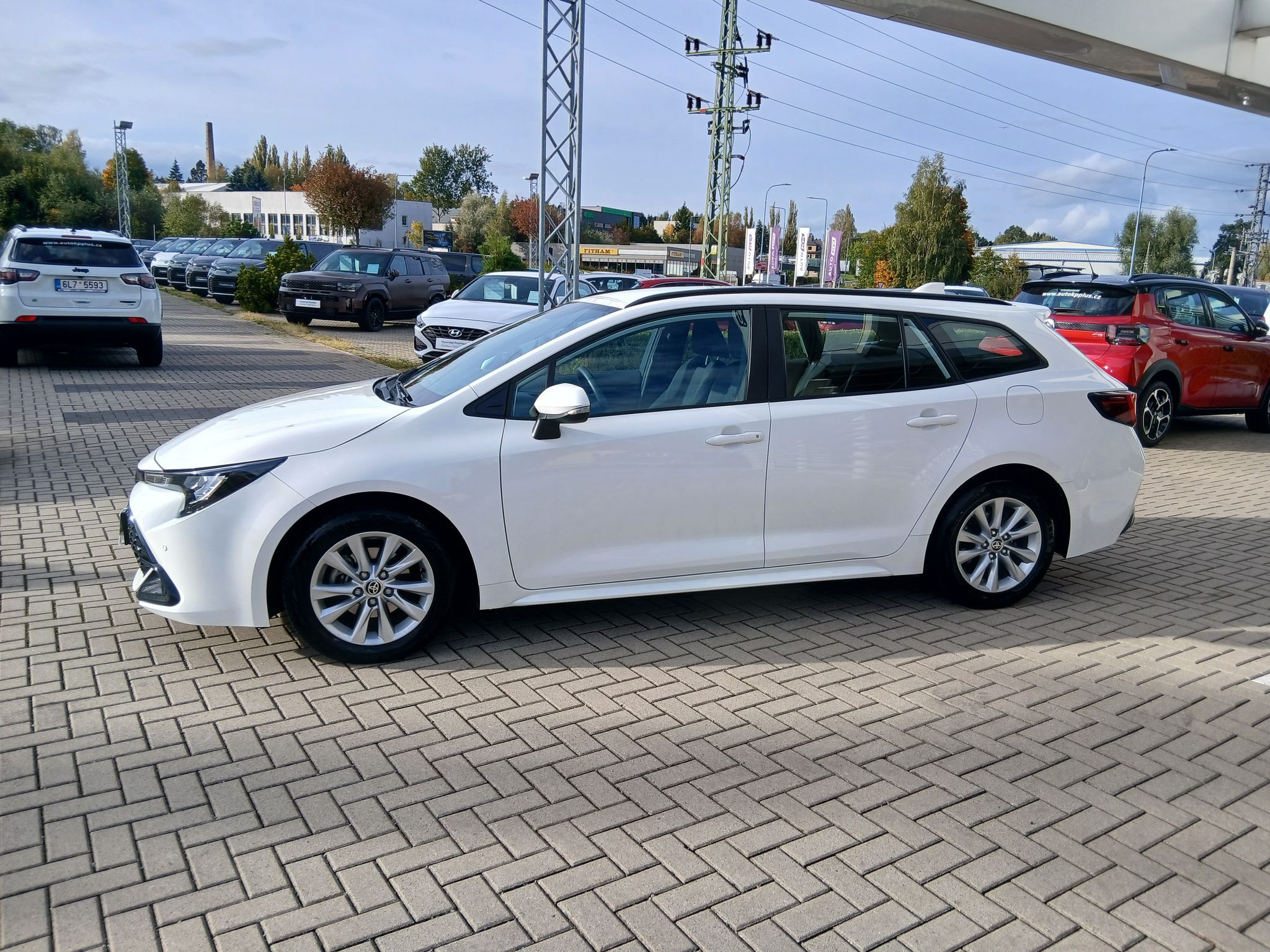 Toyota Corolla, 1.8 Hybrid Comfort Tech TS - fotka 2