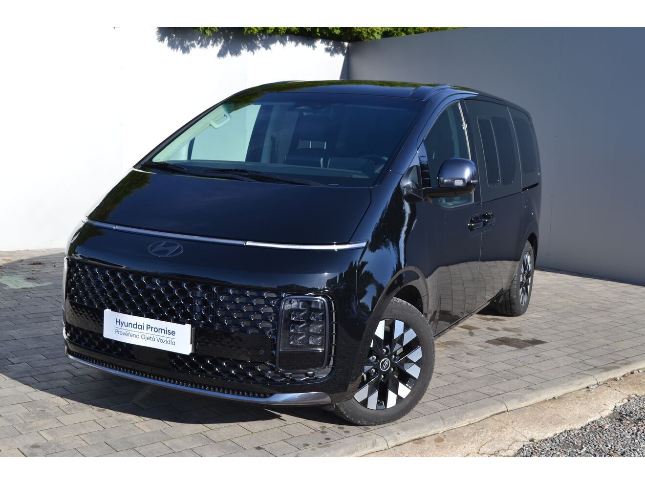 Hyundai Staria, 25 HEV 7WG LUXURY - 7 MÍST PAN