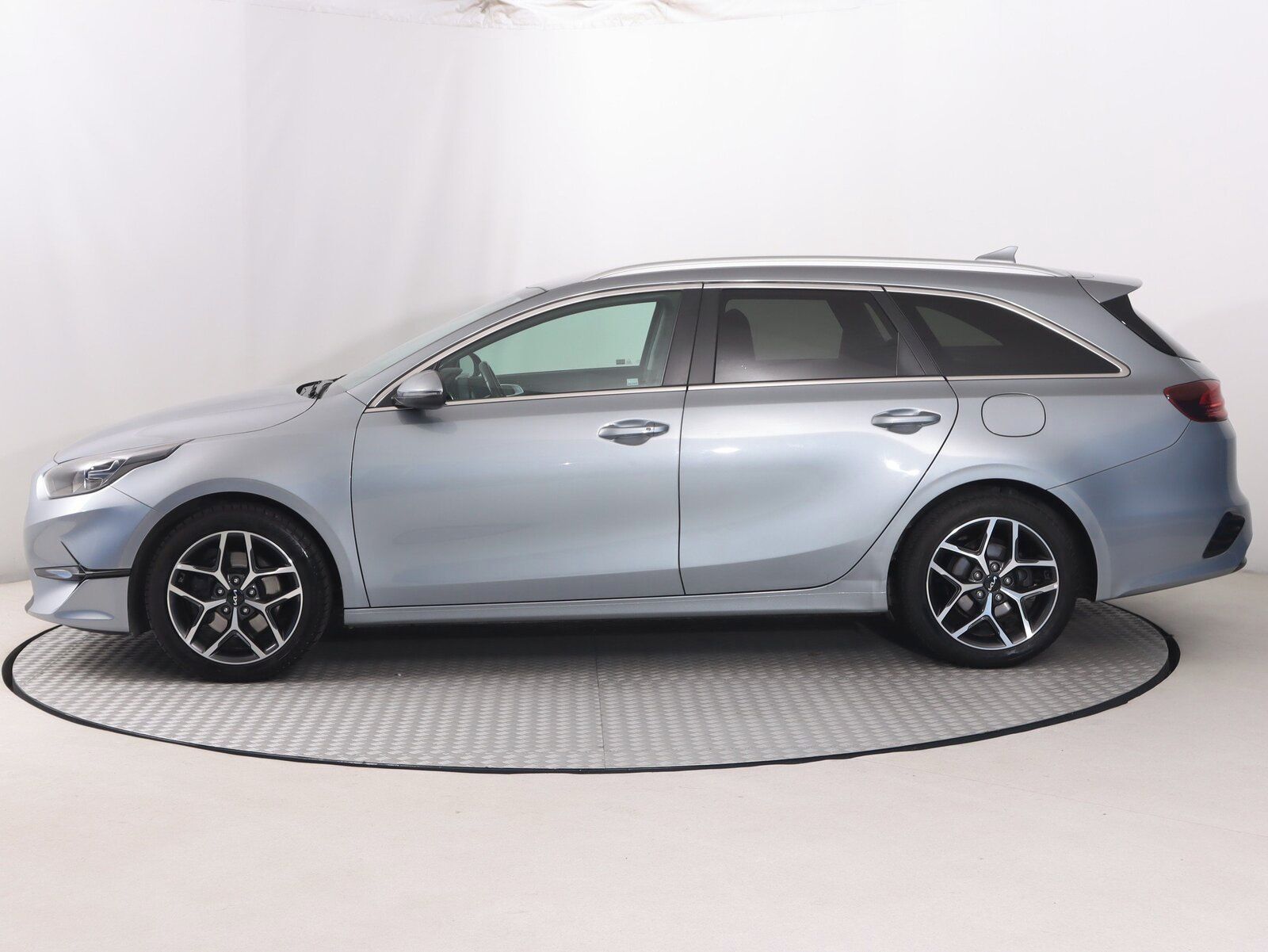 Kia Cee´d, 1.5 T-GDI, Automat, Serv.kniha - fotka 3