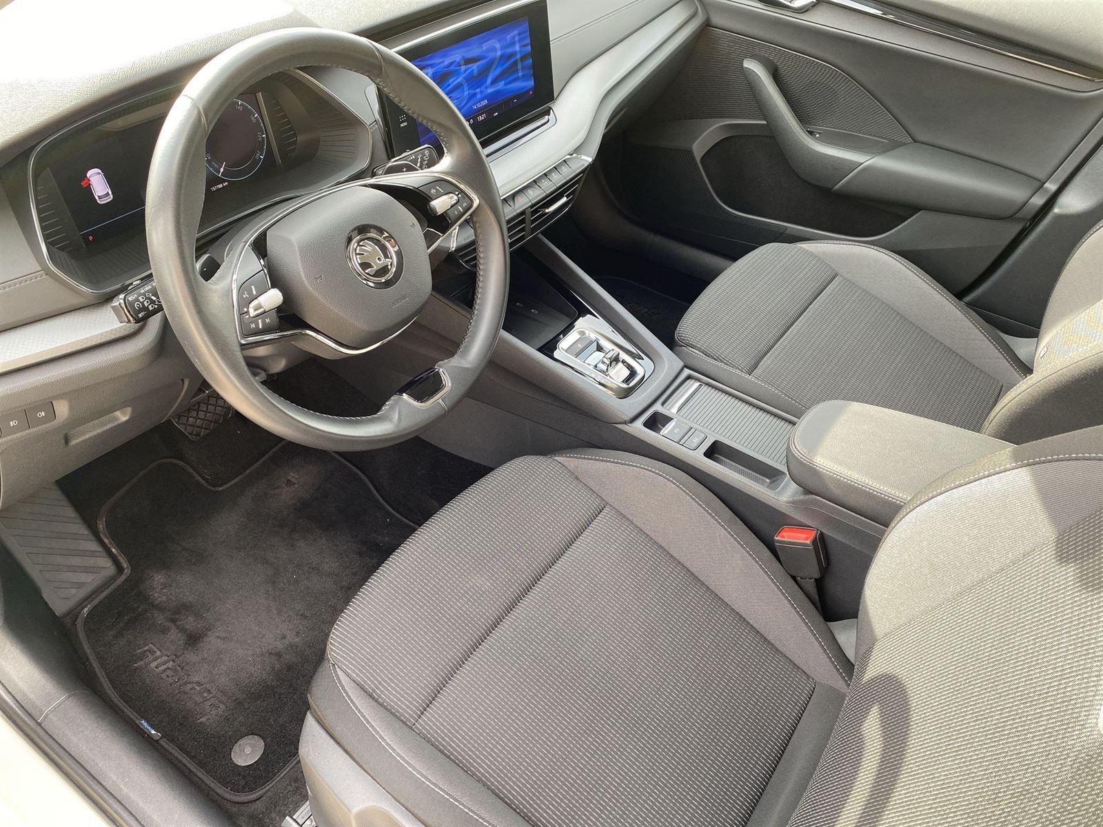Škoda Octavia, Combi 2.0 TDI DSG Ambition - fotka 6