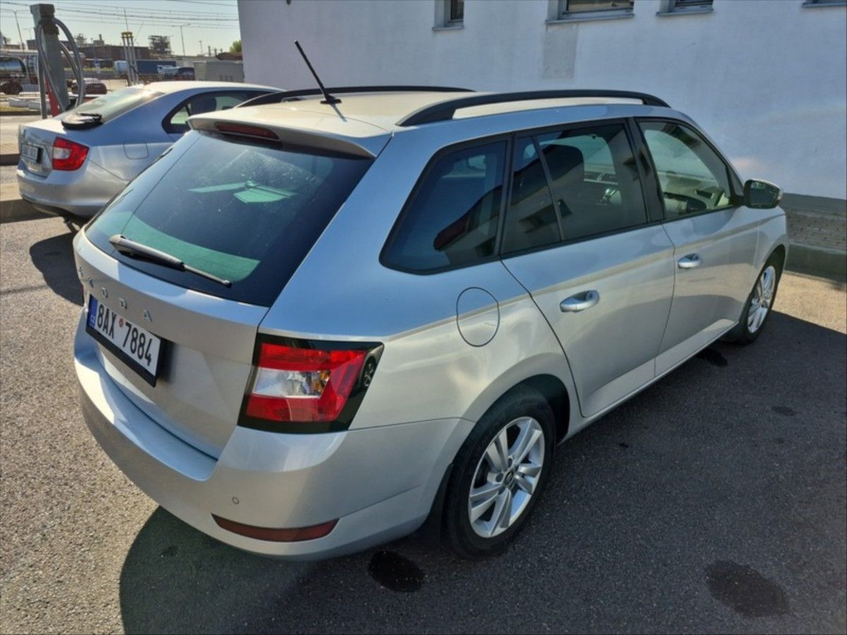Škoda Fabia, 1,0 TSi 70kW Combi - fotka 2