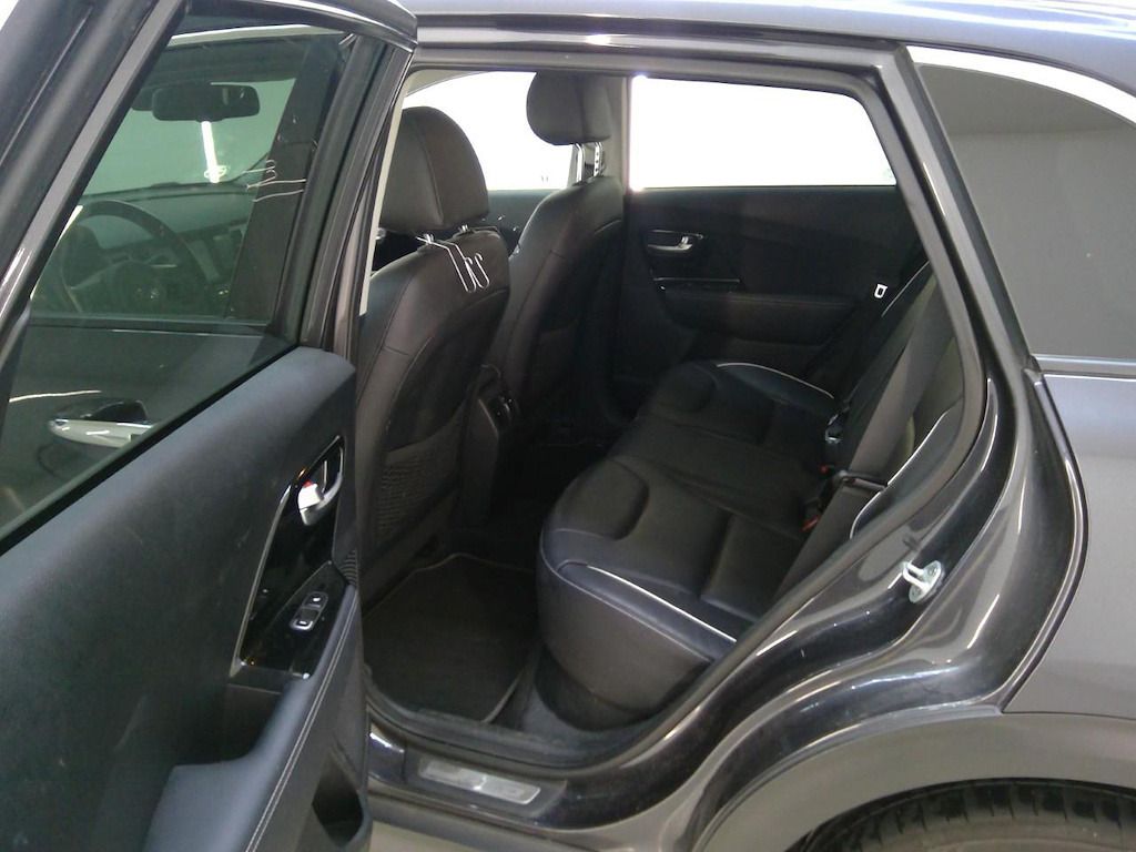 Kia Niro, 150kw  100% Executive Line - fotka 6