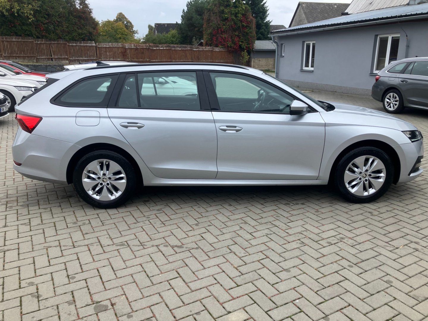 Škoda Octavia, 2.0TDI AMBITION PLUS 67TKM ČR - fotka 3