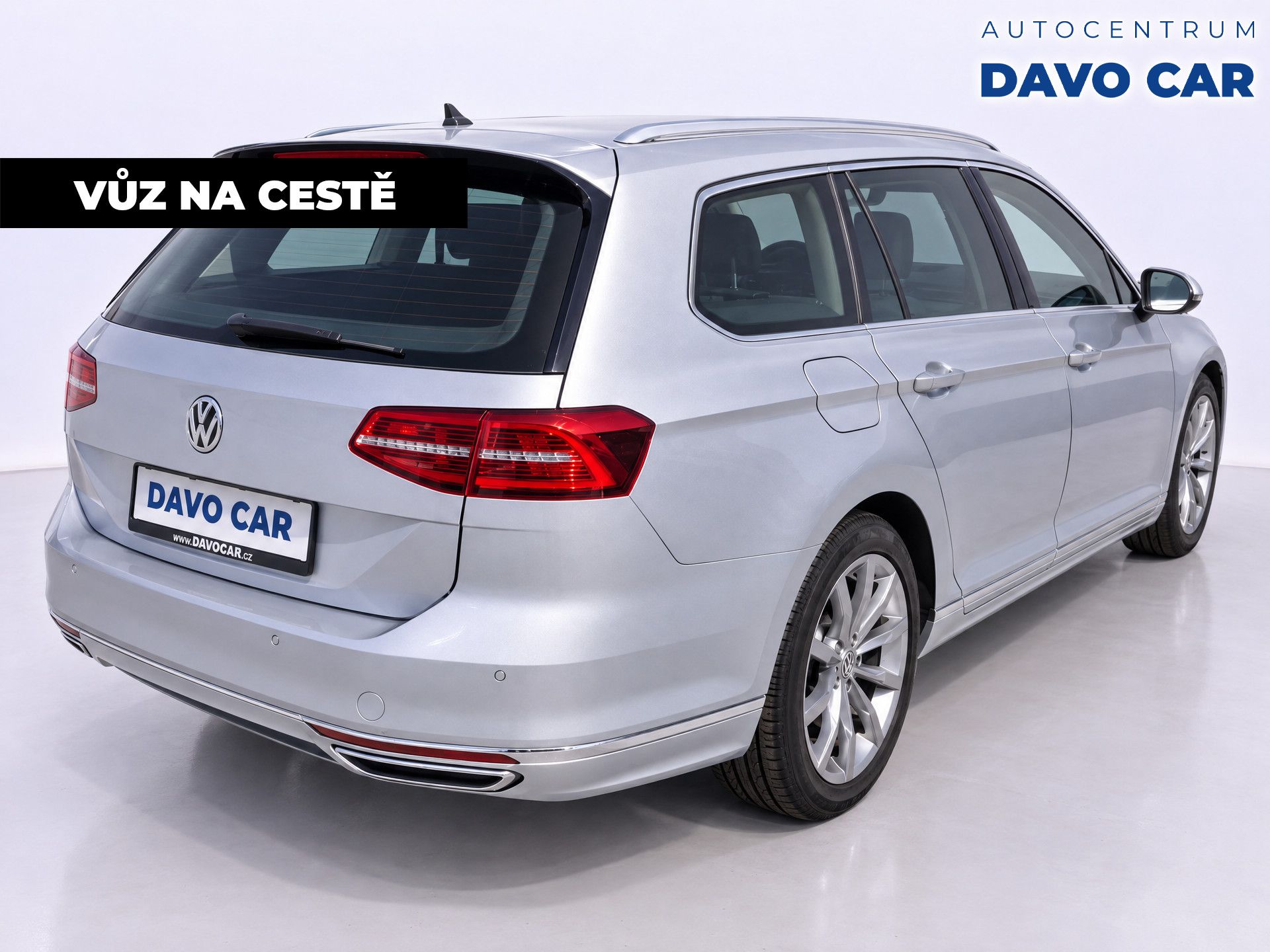 Volkswagen Passat, 2,0 TDI 110 kW R-LINE DPH CZ 1 - fotka 2