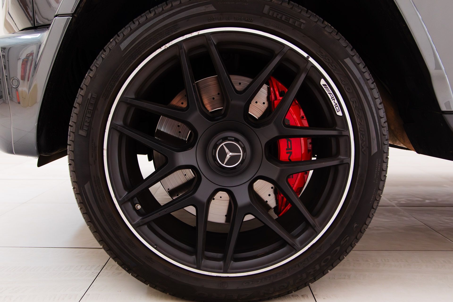 Mercedes-Benz Třídy G, G63 AMG 4Matic Akrapovic - fotka 4