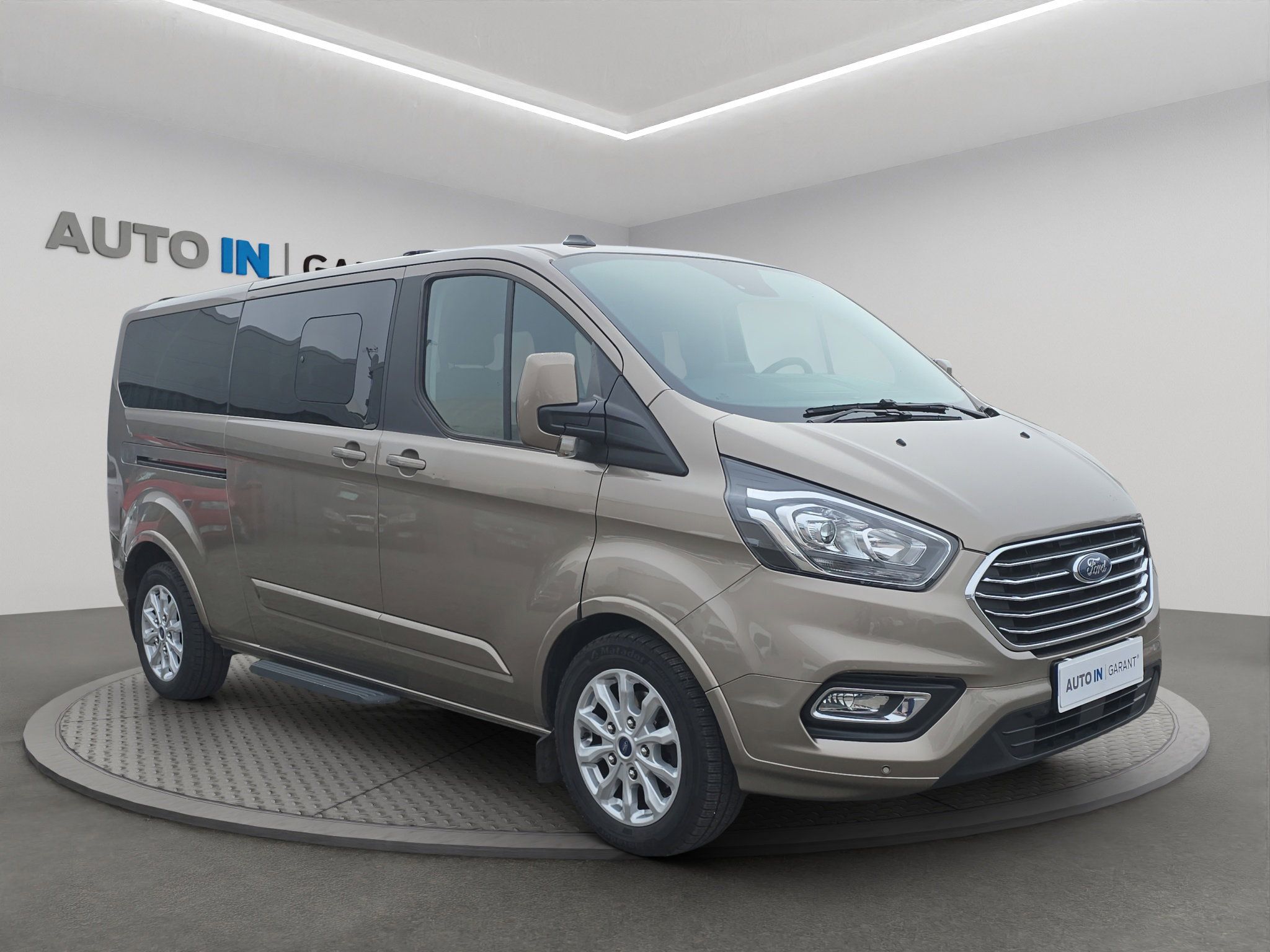 Ford Tourneo Custom, 2.0 EcoBlue MHEV 136kW, 1. - fotka 3