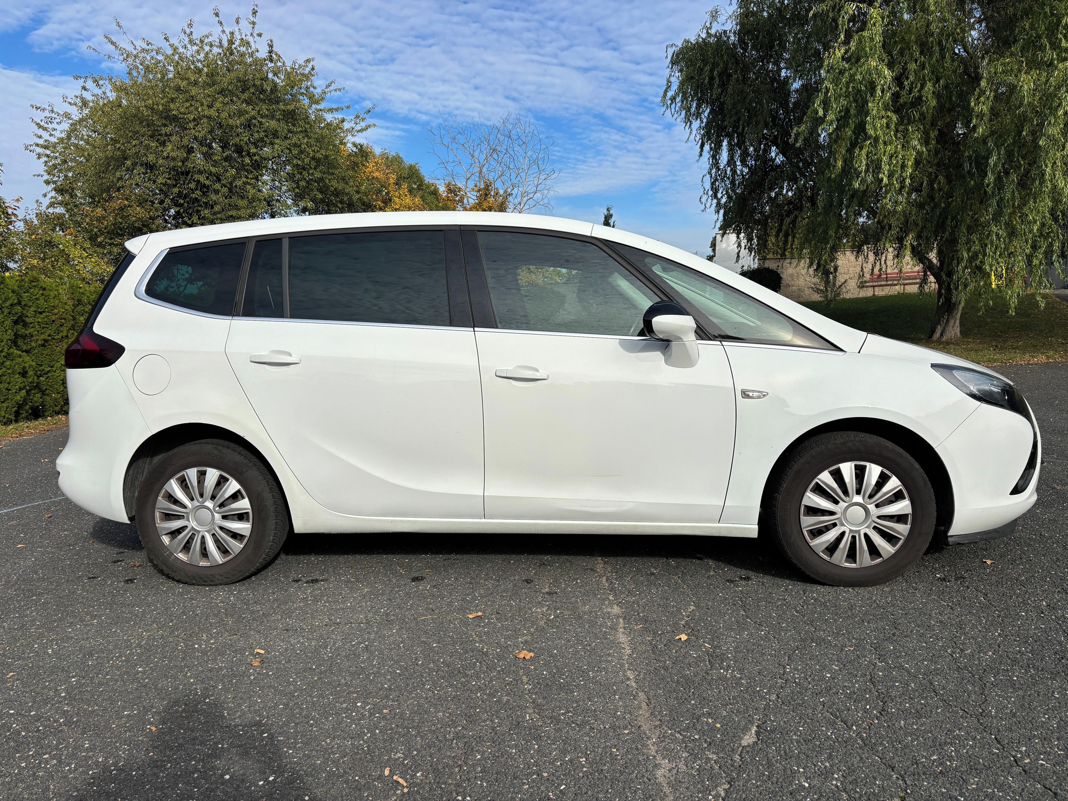 Opel Zafira, 1.4 Turbo 103kw Serviska ČR - fotka 4