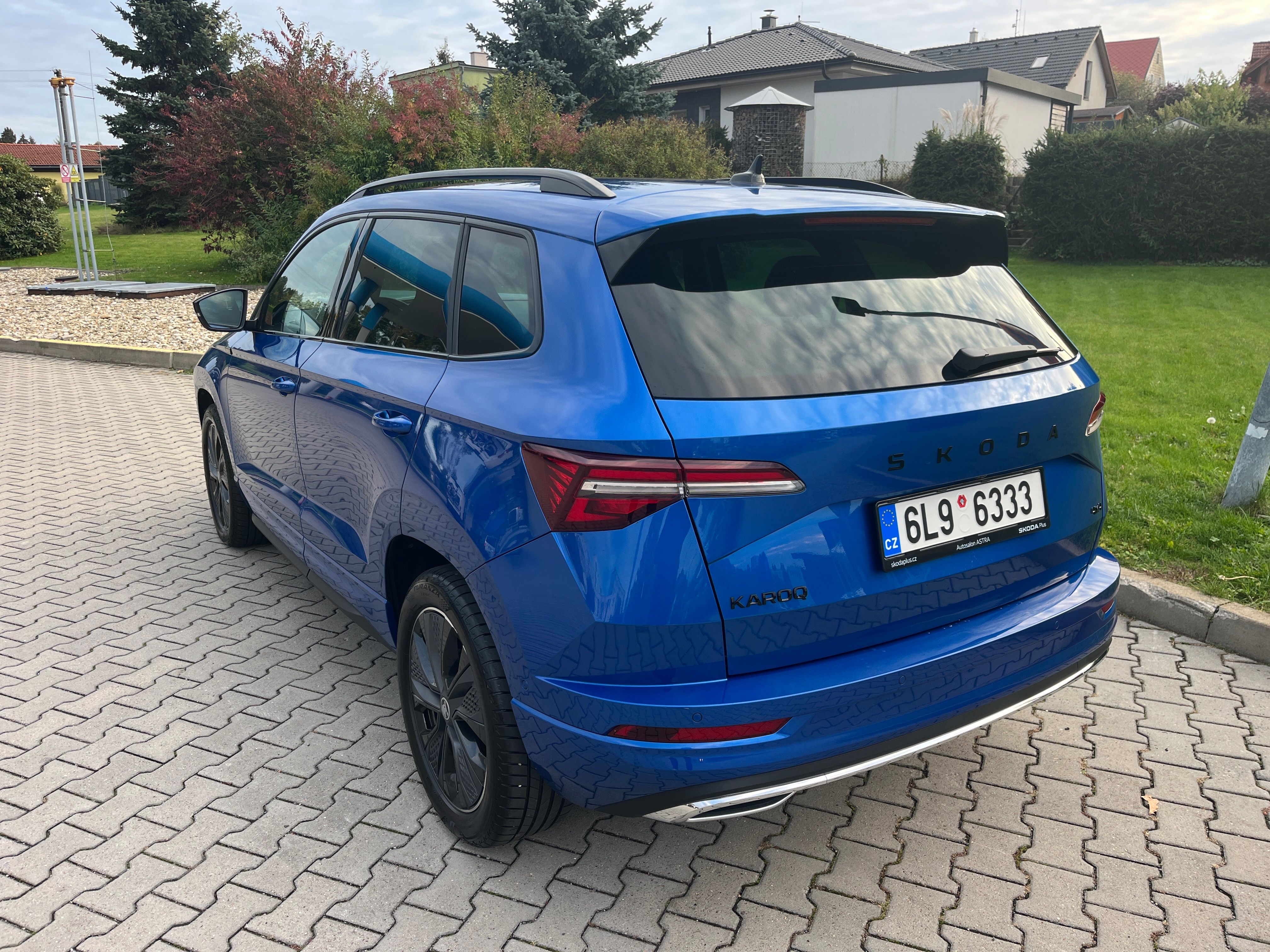 Škoda Karoq, 2.0TSI/140kW 4x4 DSG Sportline - fotka 2