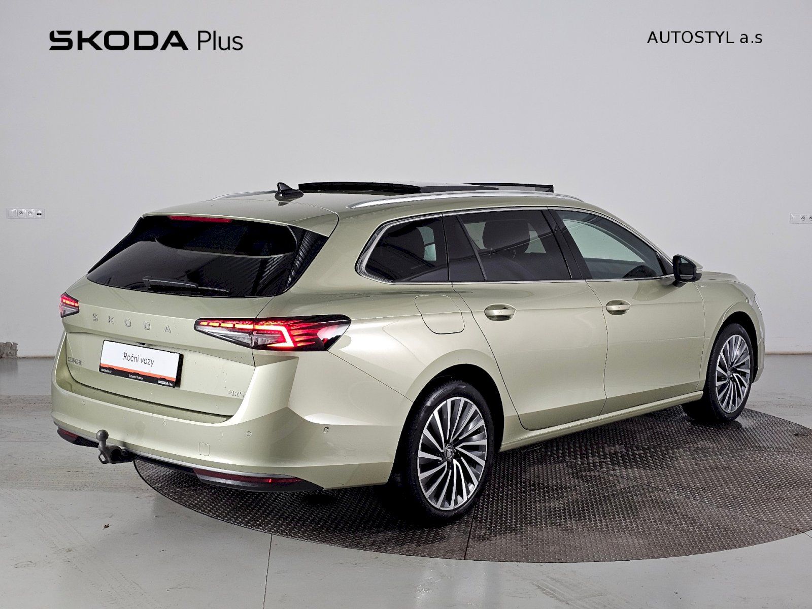 Škoda Superb, Combi 2.0TDI 142kW 4X4 Laurin - fotka 2