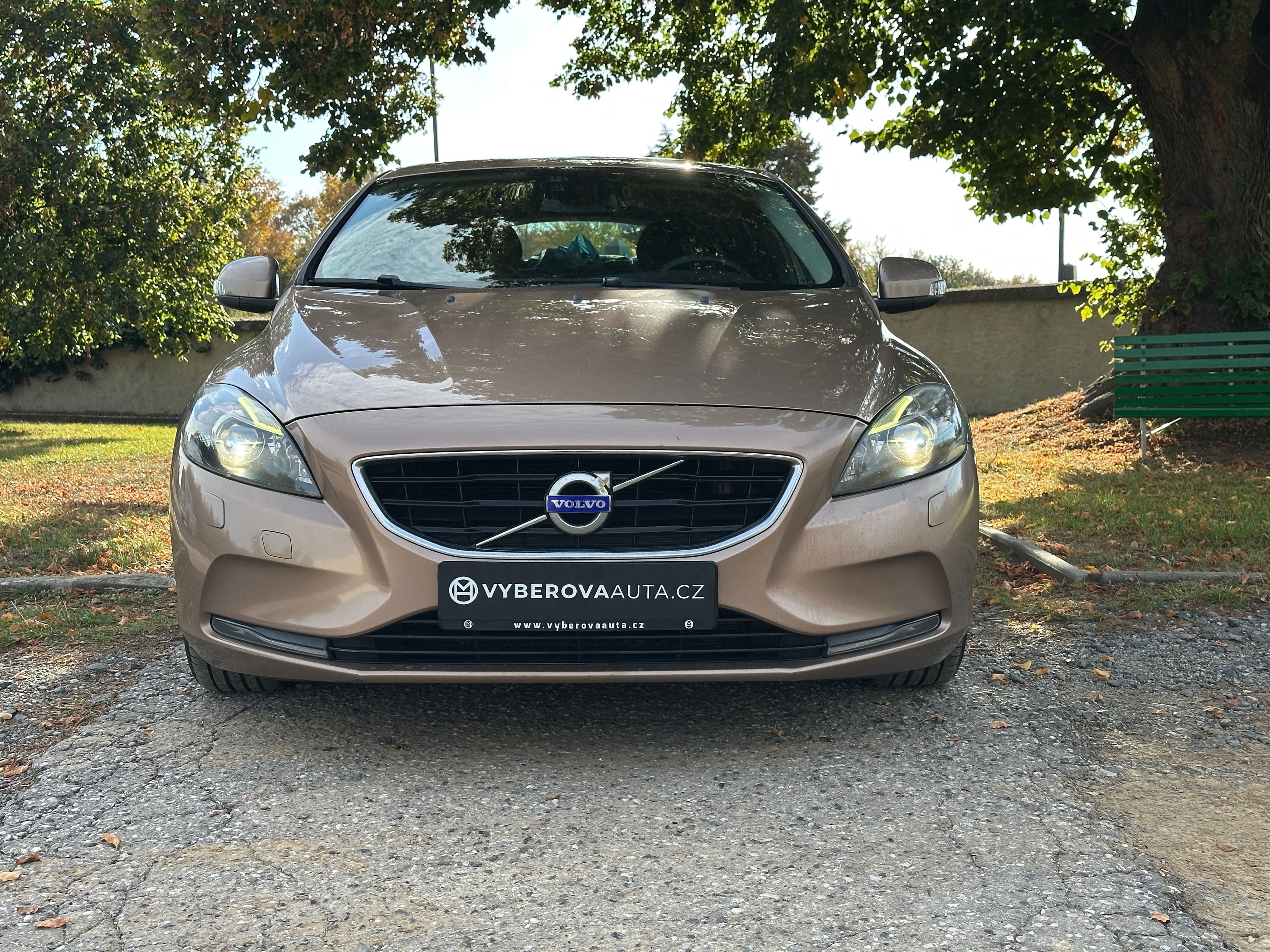 Volvo V40, 1.6D2 84kW/Manuál/Xenon/Senzor - fotka 5