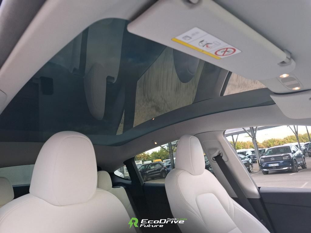 Tesla Model Y, Bílý interiér, AMD, tažné - fotka 6