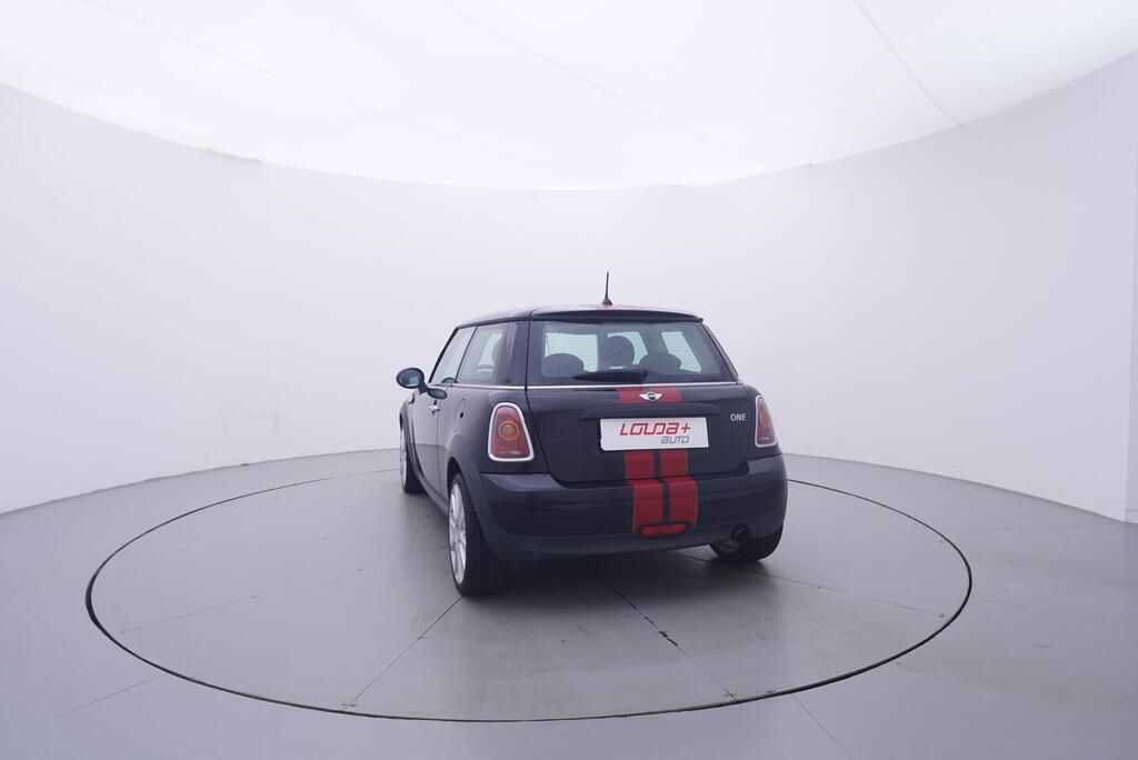 Mini One, 1.4 16V 55 kW - fotka 4