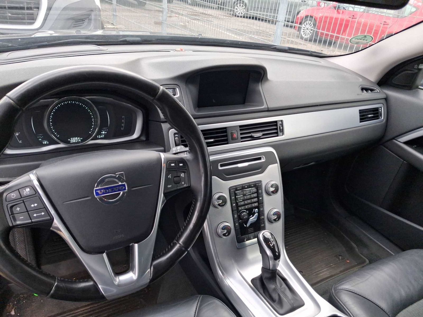 Volvo V70, D4, Automat, Navi - fotka 3