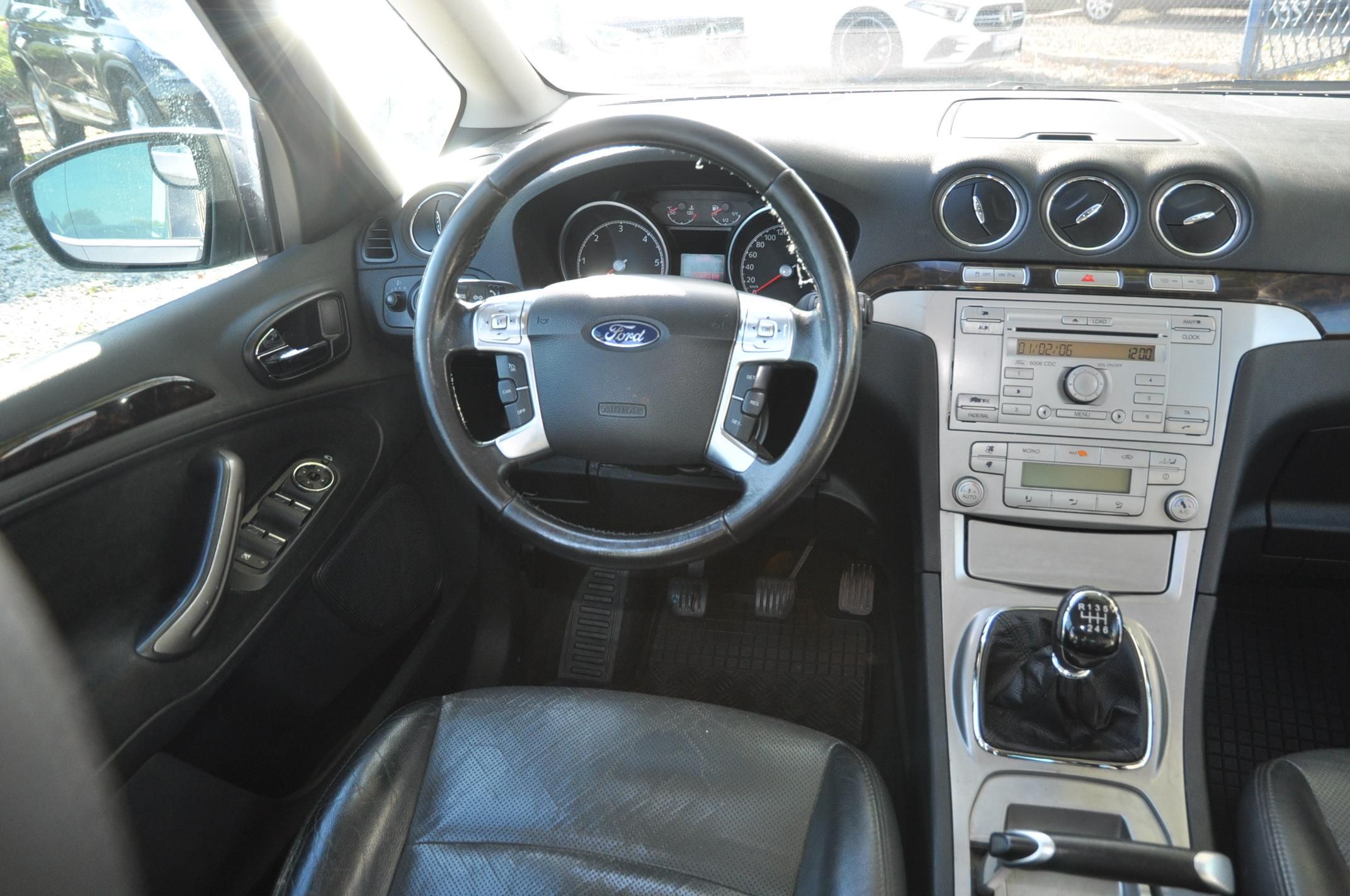 Ford Galaxy, 2.0TDCi 103kW 7.míst - fotka 5