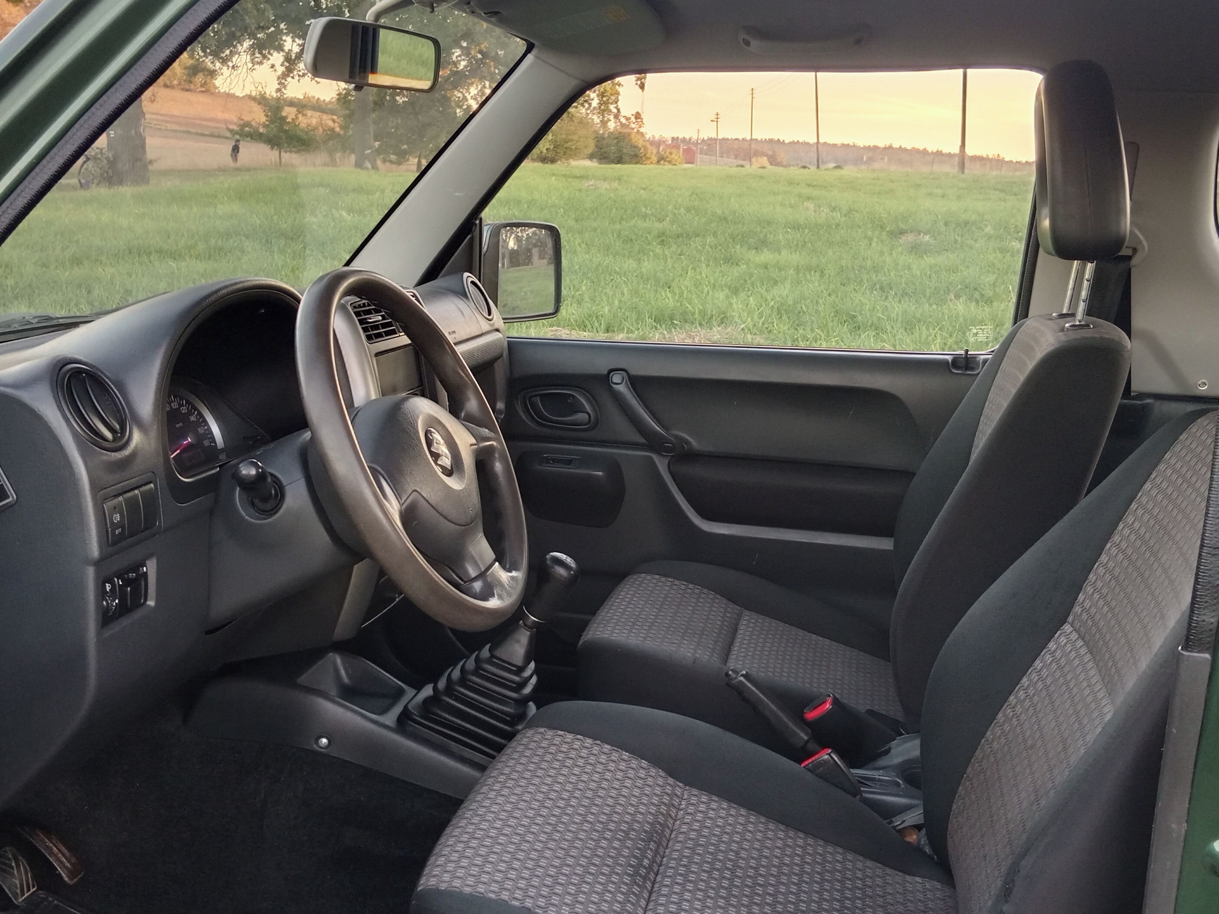 Suzuki Jimny, 1.3i 4x4 RANGER-TAŽNÉ-NOVÁ STK - fotka 6