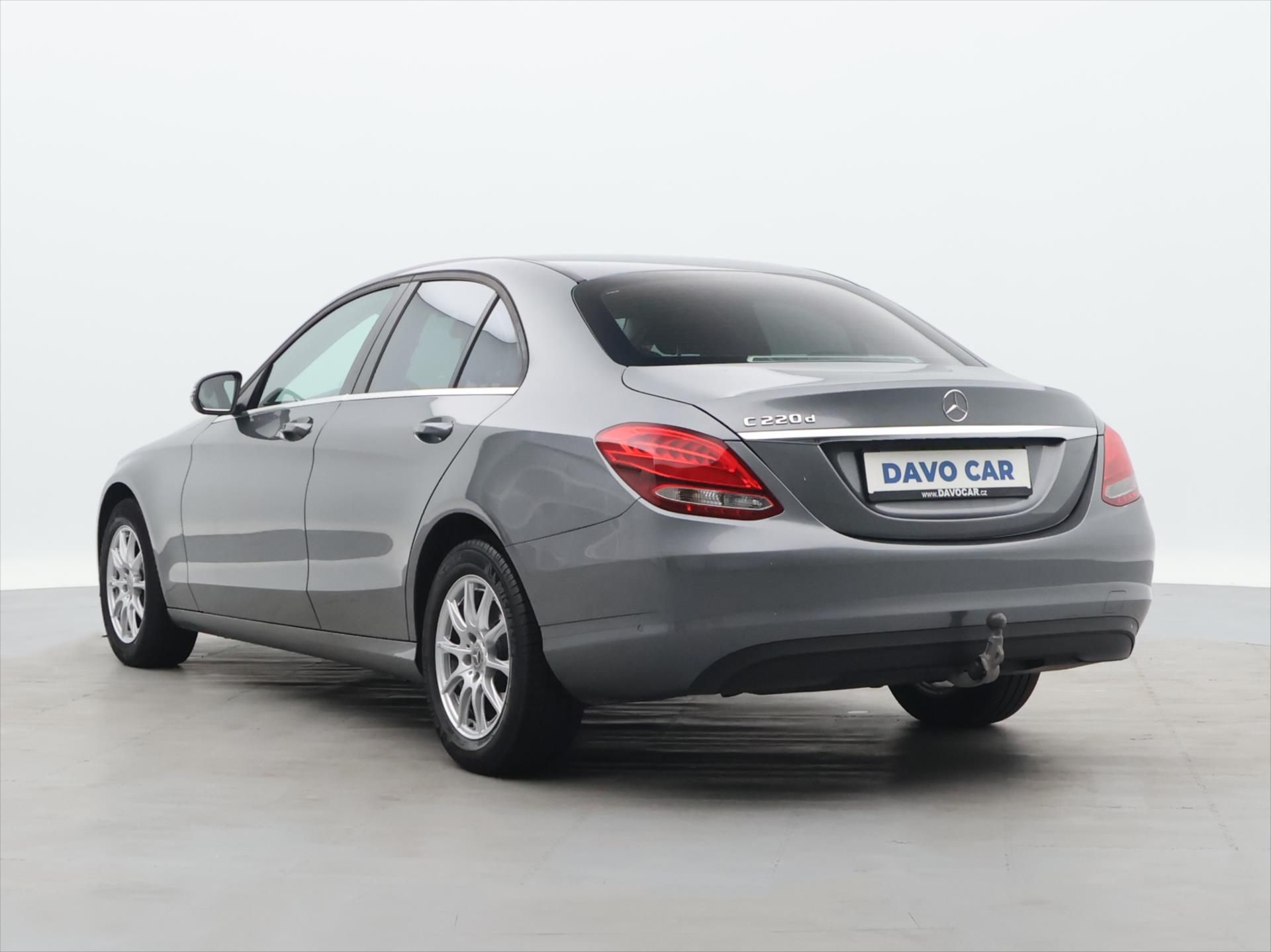 Mercedes-Benz Třídy C, 2,1 220d 125kW Aut.klima Tažné - fotka 5