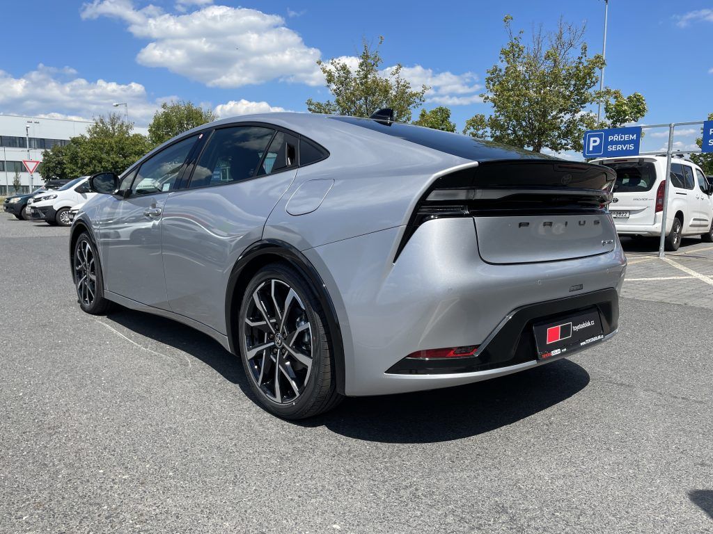 Toyota Prius, 2.0 Plug-in Hybrid Prestige - fotka 6