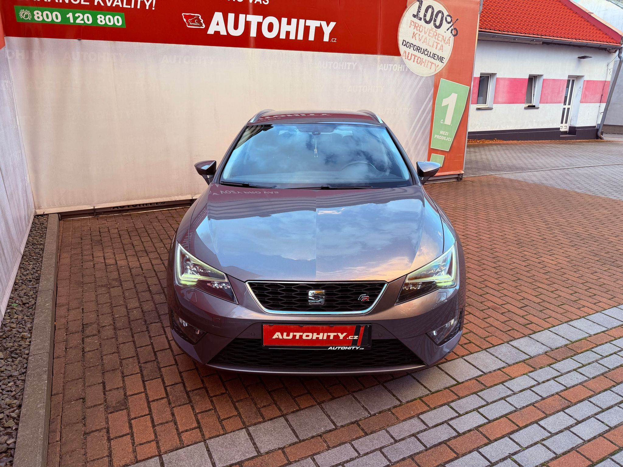 Seat Leon, 1.4 TSi FR, Serviska - fotka 2