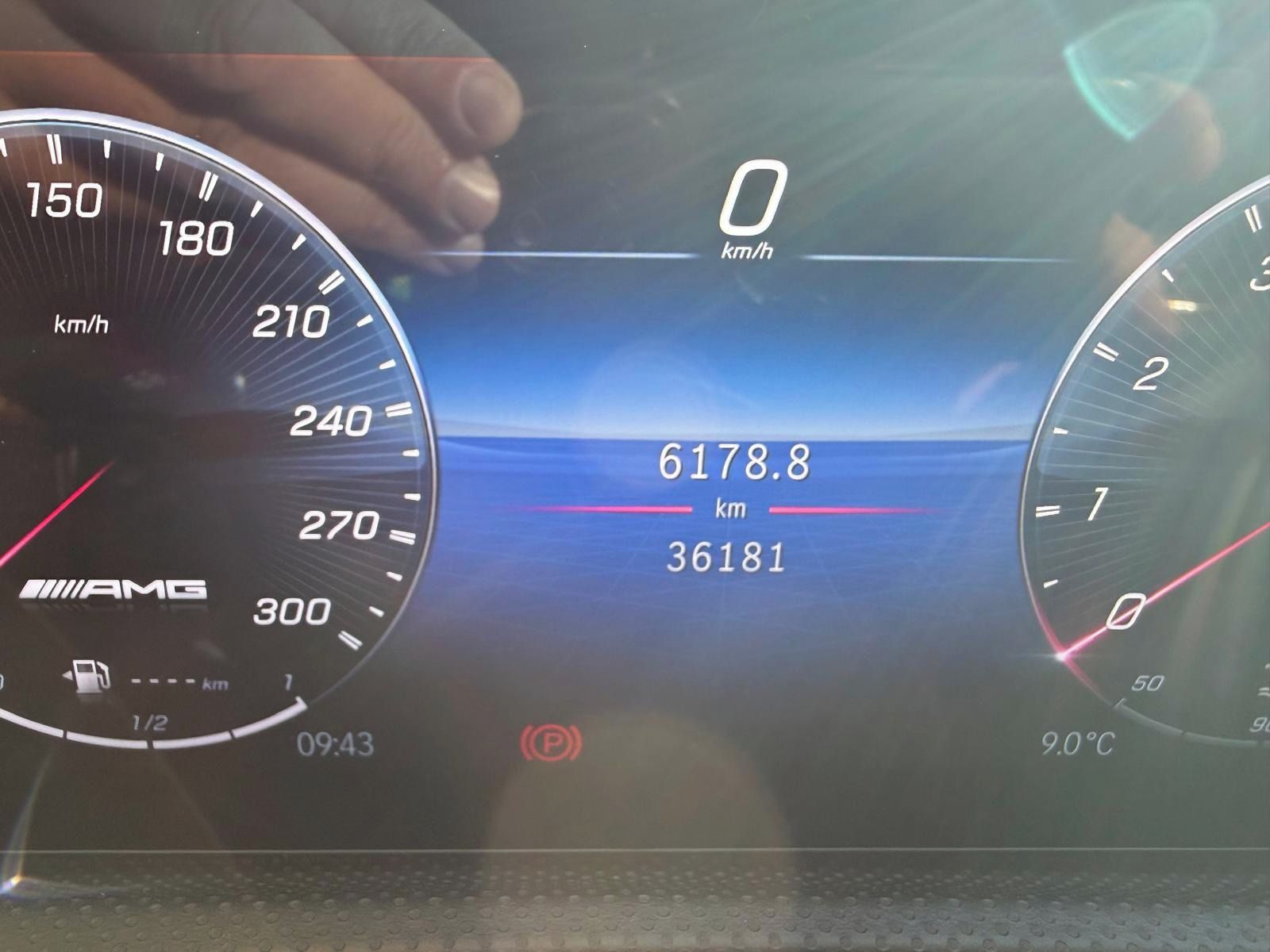 Mercedes-Benz Třídy A, A 45S AMG, TOP specifikace - fotka 4