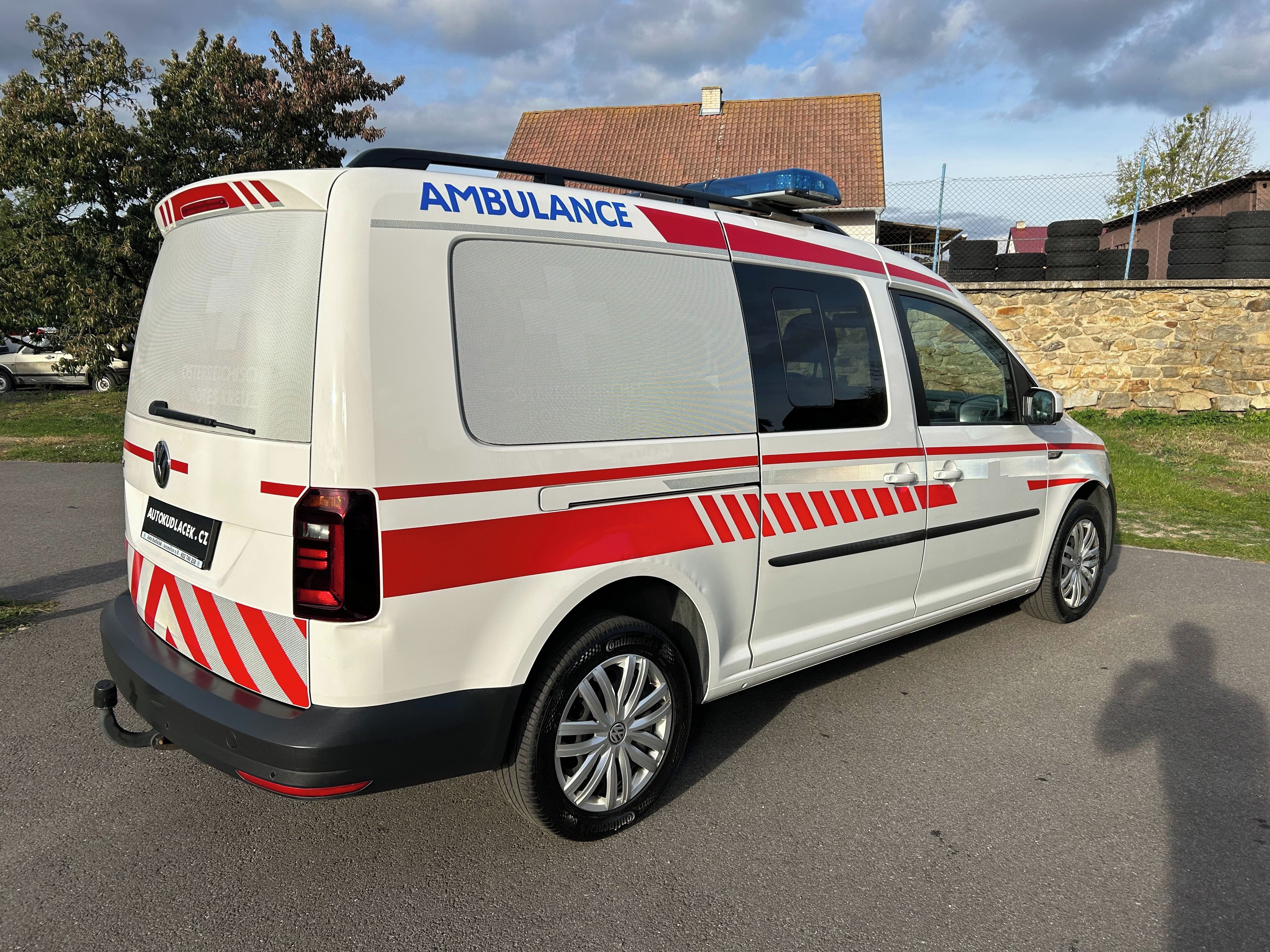 Volkswagen Caddy, 2.0 TDI Sanitní vůz 4x4 7míst - fotka 5