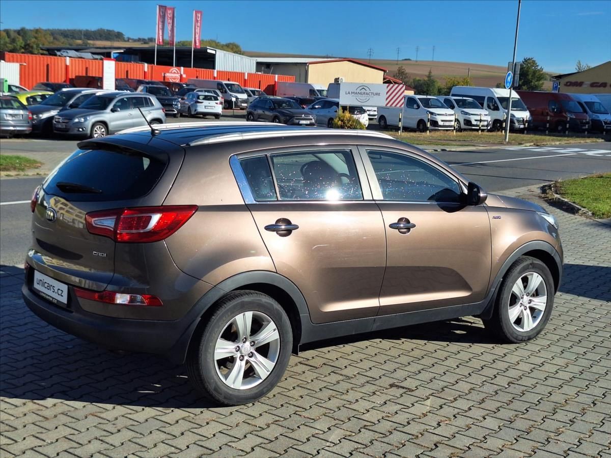 Kia Sportage, 2,0 CRDI  Comfort Plus 4X4 CZ - fotka 4