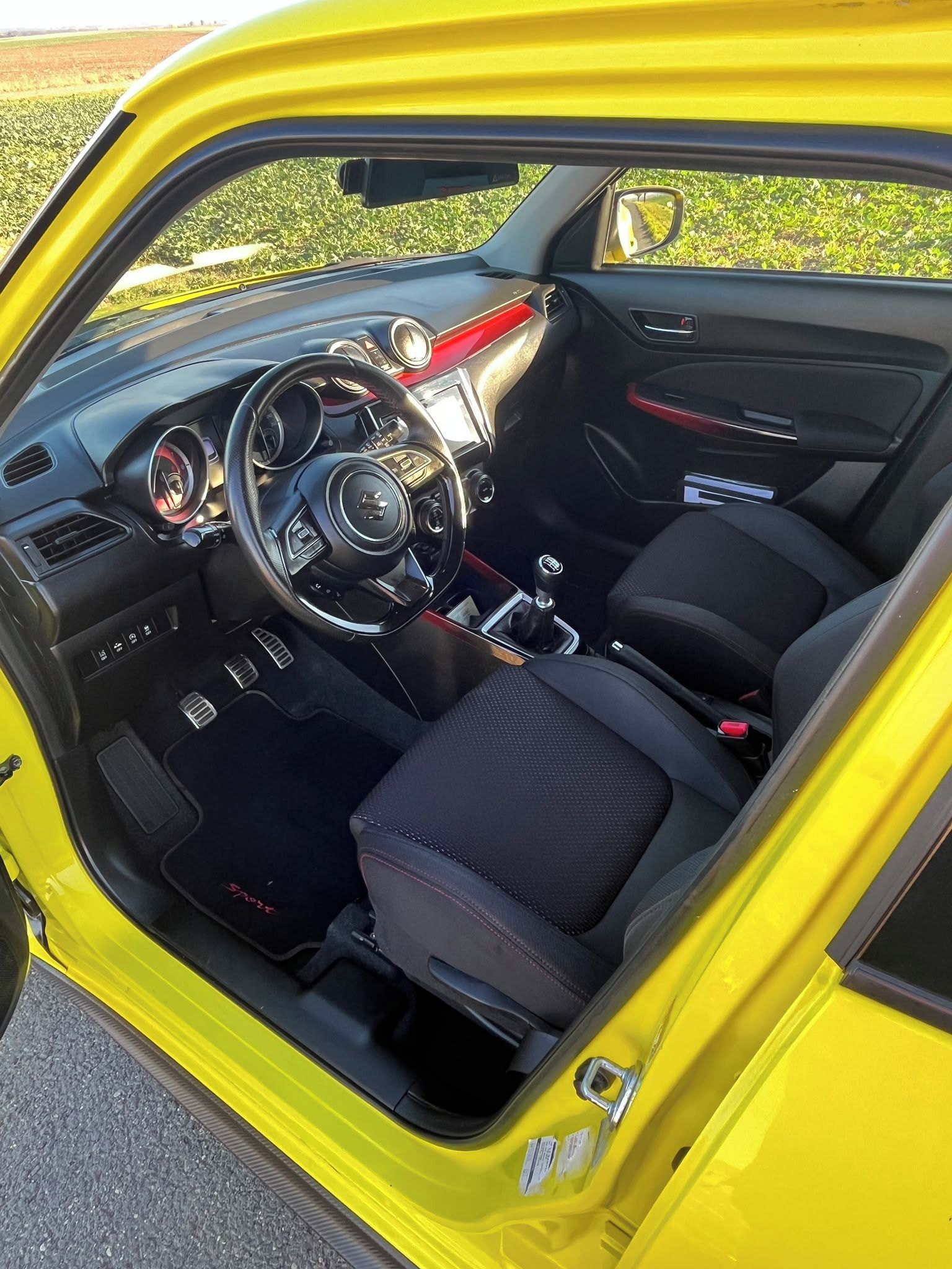 Suzuki Swift, SPORT 1,4 BOOSTERJET - fotka 4