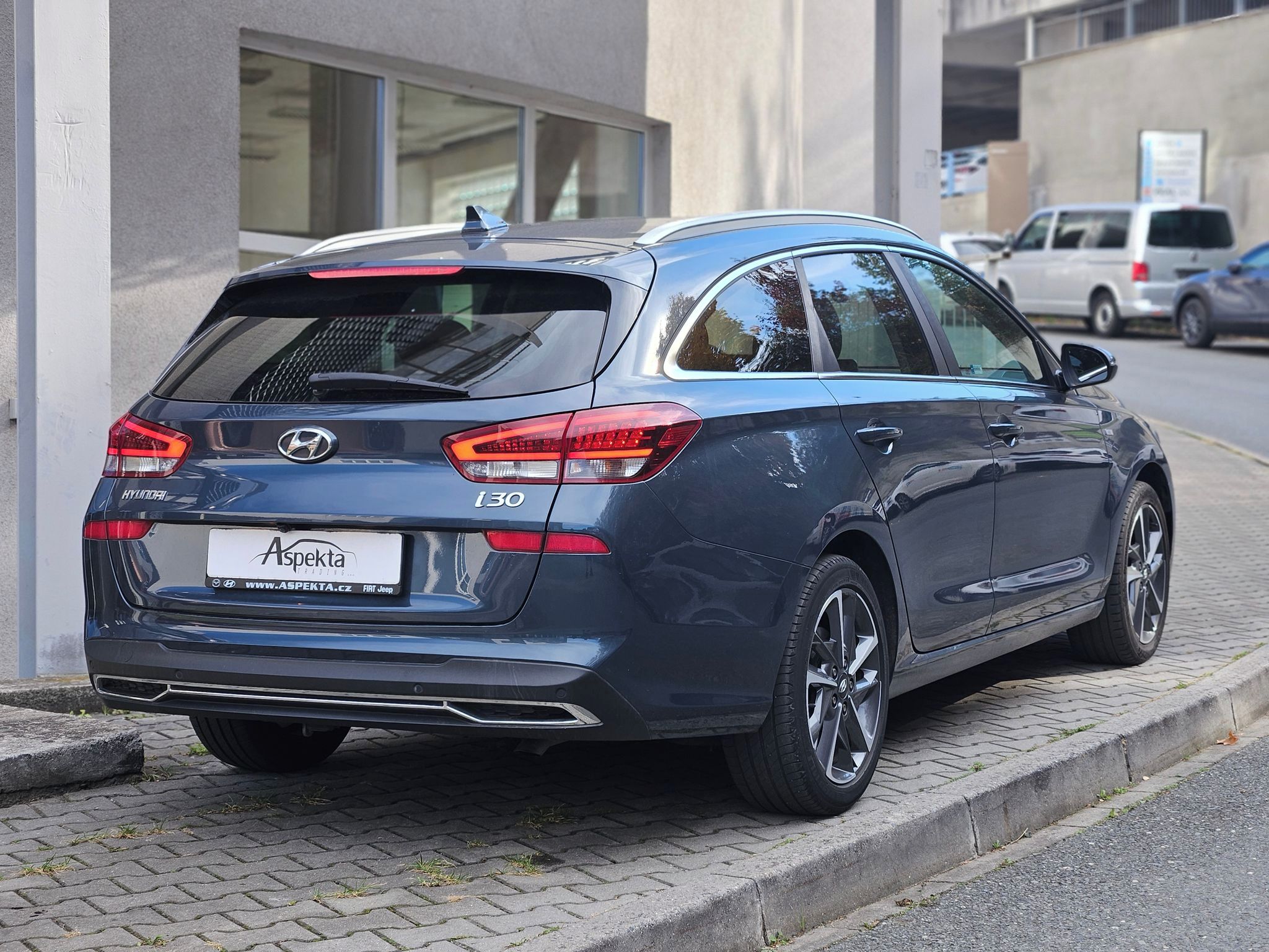 Hyundai i30, 1,5 T-GDi 118kW, Style, 1.maj. - fotka 5