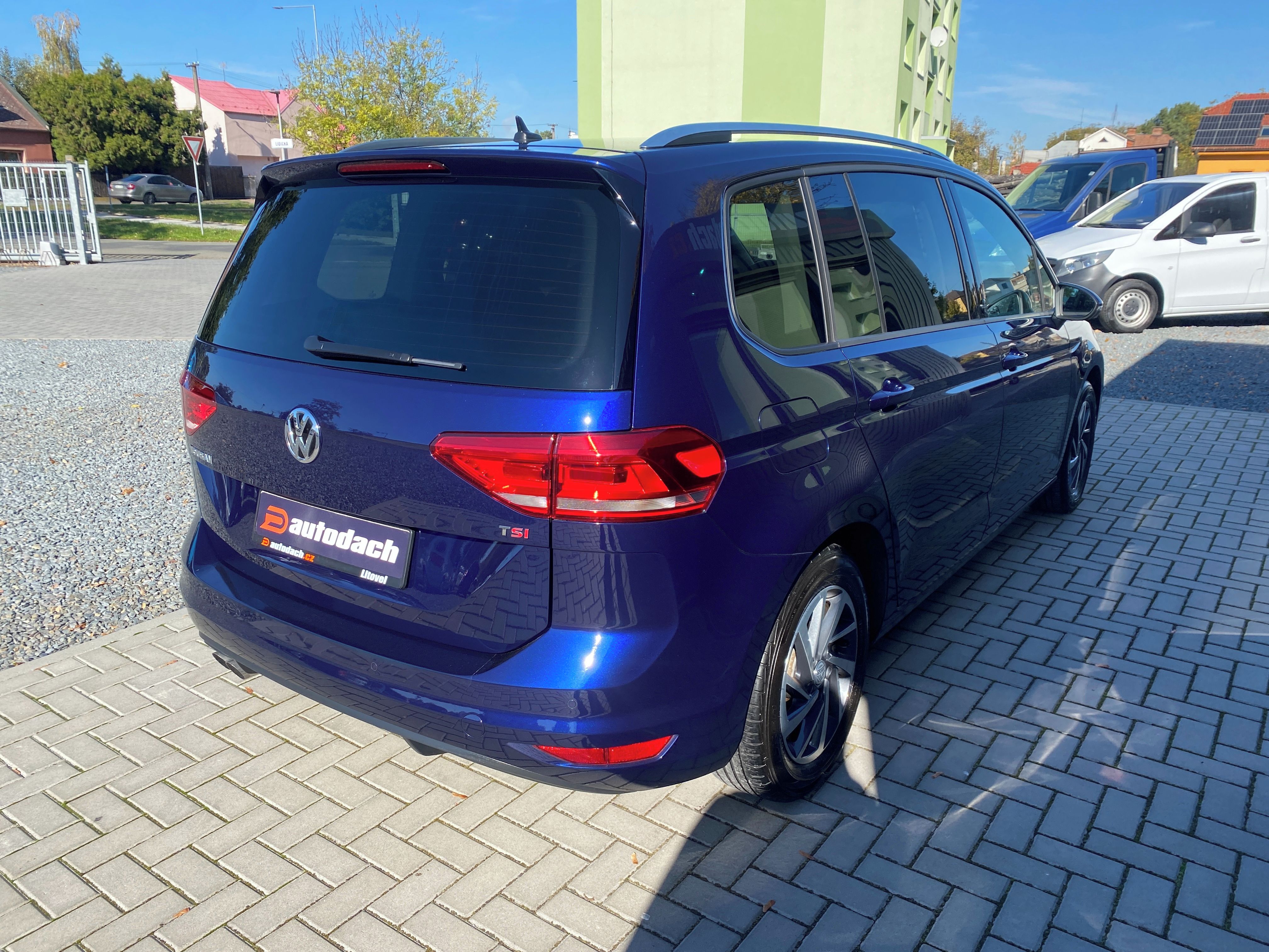 Volkswagen Touran, 1.4TSI 110kW- 1xMAJ.-LED- NAVI - fotka 5