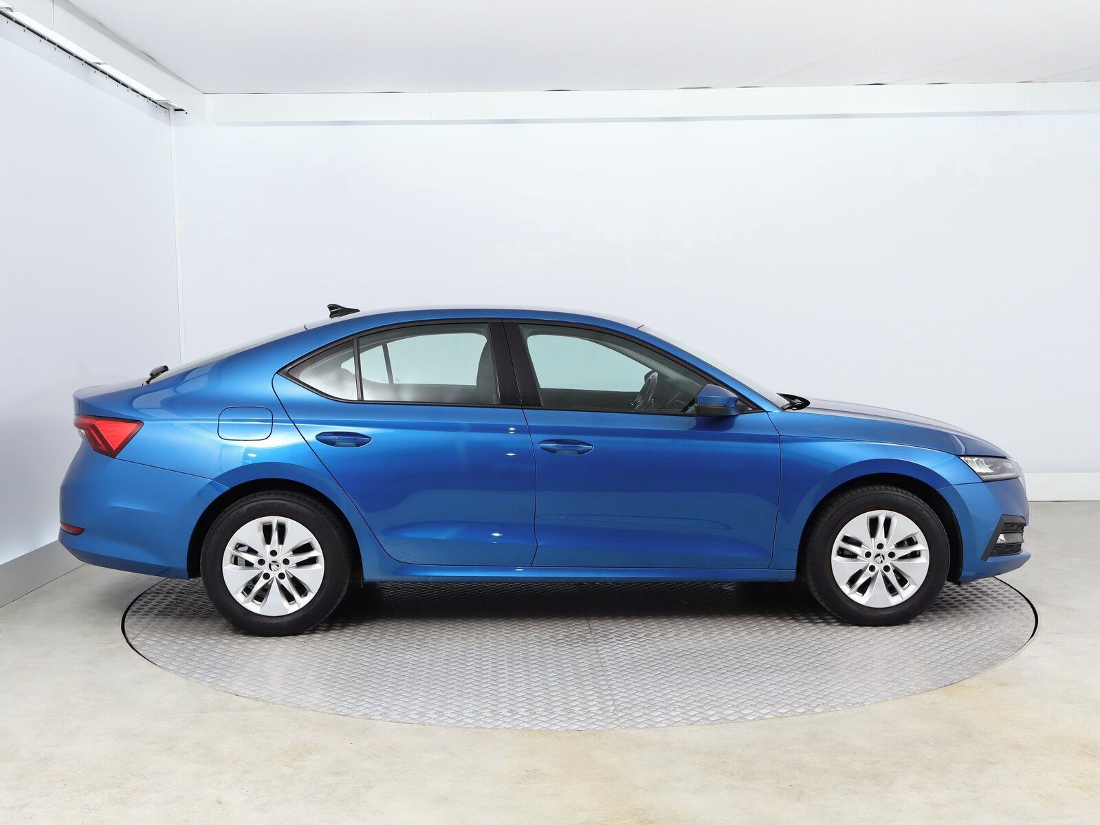 Škoda Octavia, 2.0 TDI, Ambition Plus, ČR - fotka 6