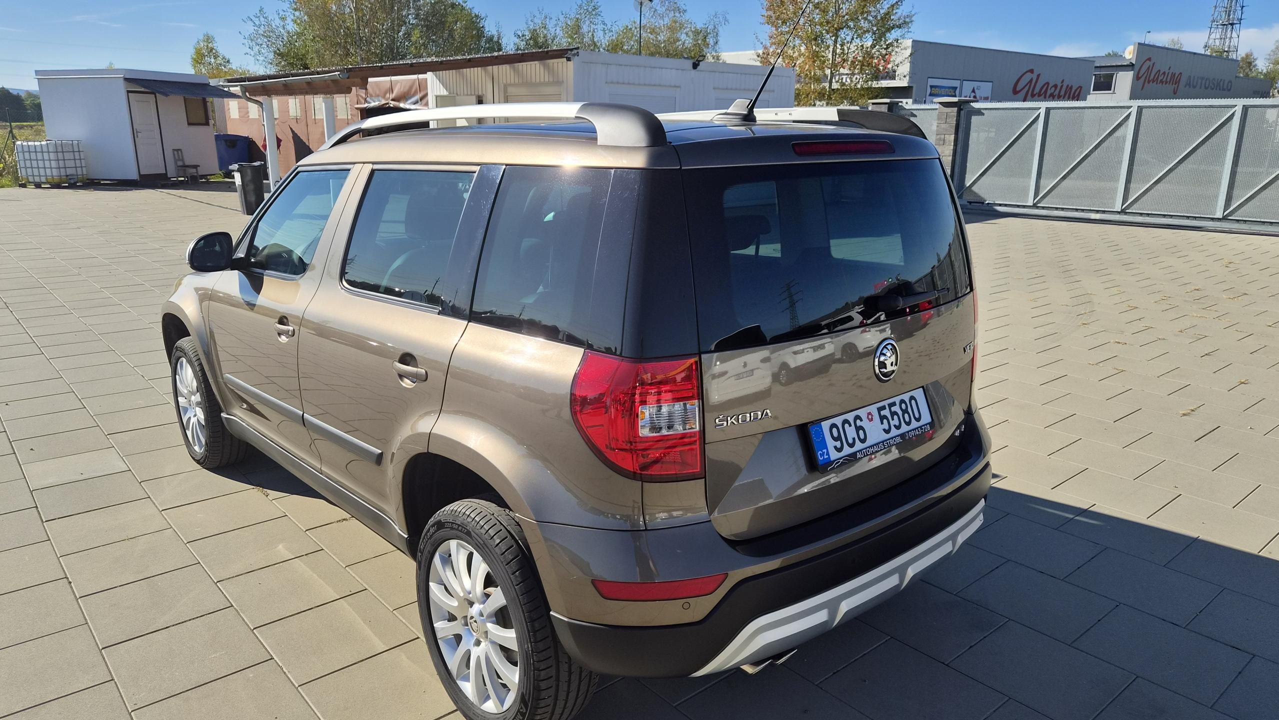 Škoda Yeti, 2,0TDi 4x4 DSG 125KW TOP! - fotka 6