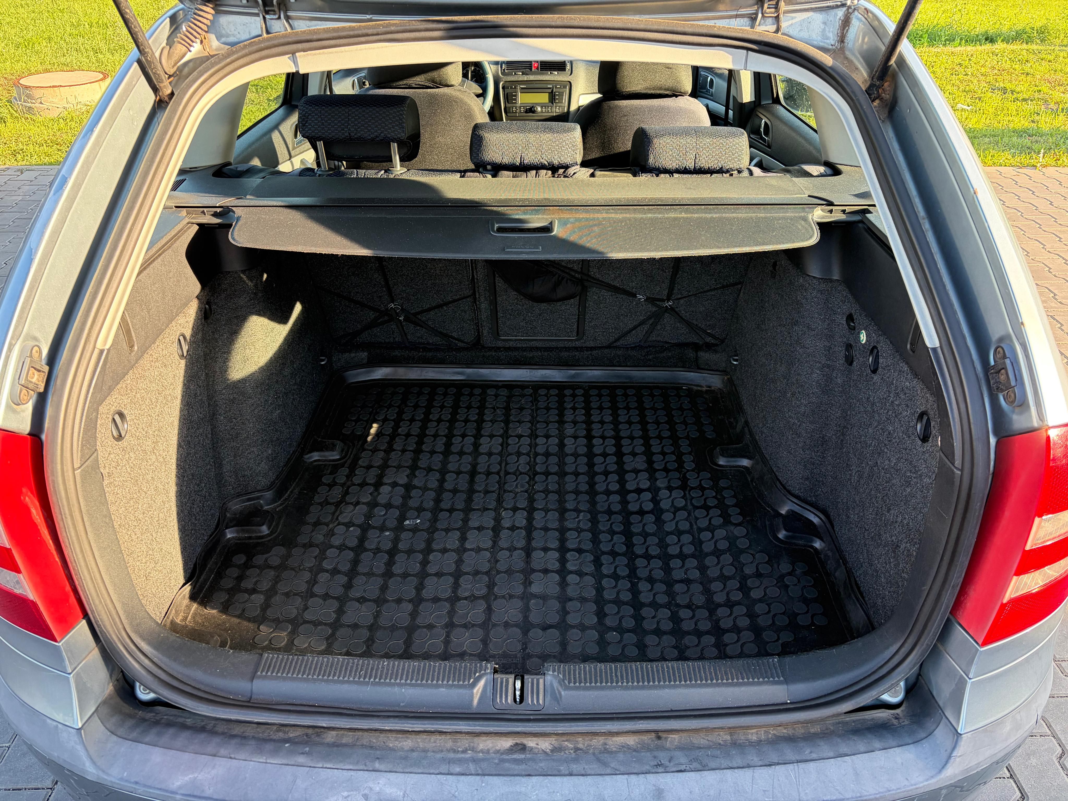 Škoda Octavia, OctaviaII, TDI 77kW, DSG - fotka 6