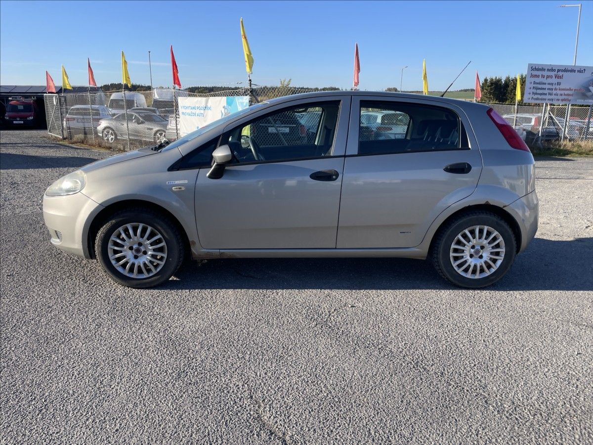 Fiat Punto, 1,2 i 48kw Klima CZauto 1maj. - fotka 2