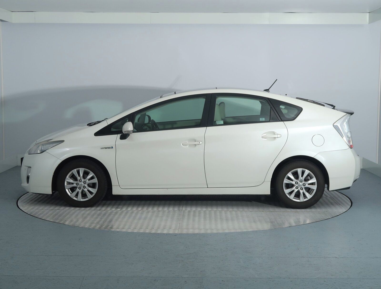 Toyota Prius, 1.8 VVT-i HSD, Automat - fotka 3