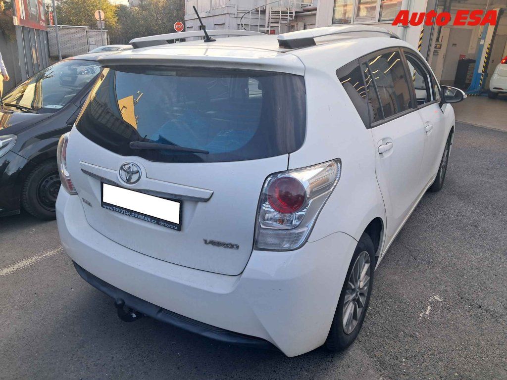 Toyota Verso, 1.8i,2.maj,ČR - fotka 2