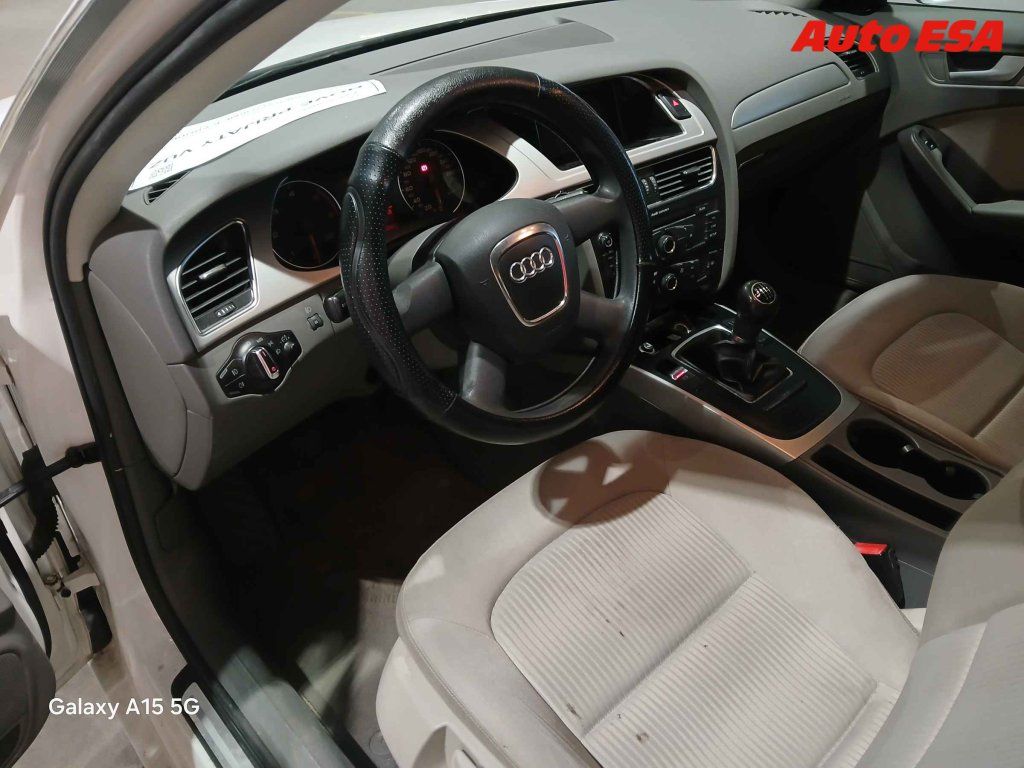 Audi A4, 2.0,1.maj - fotka 3