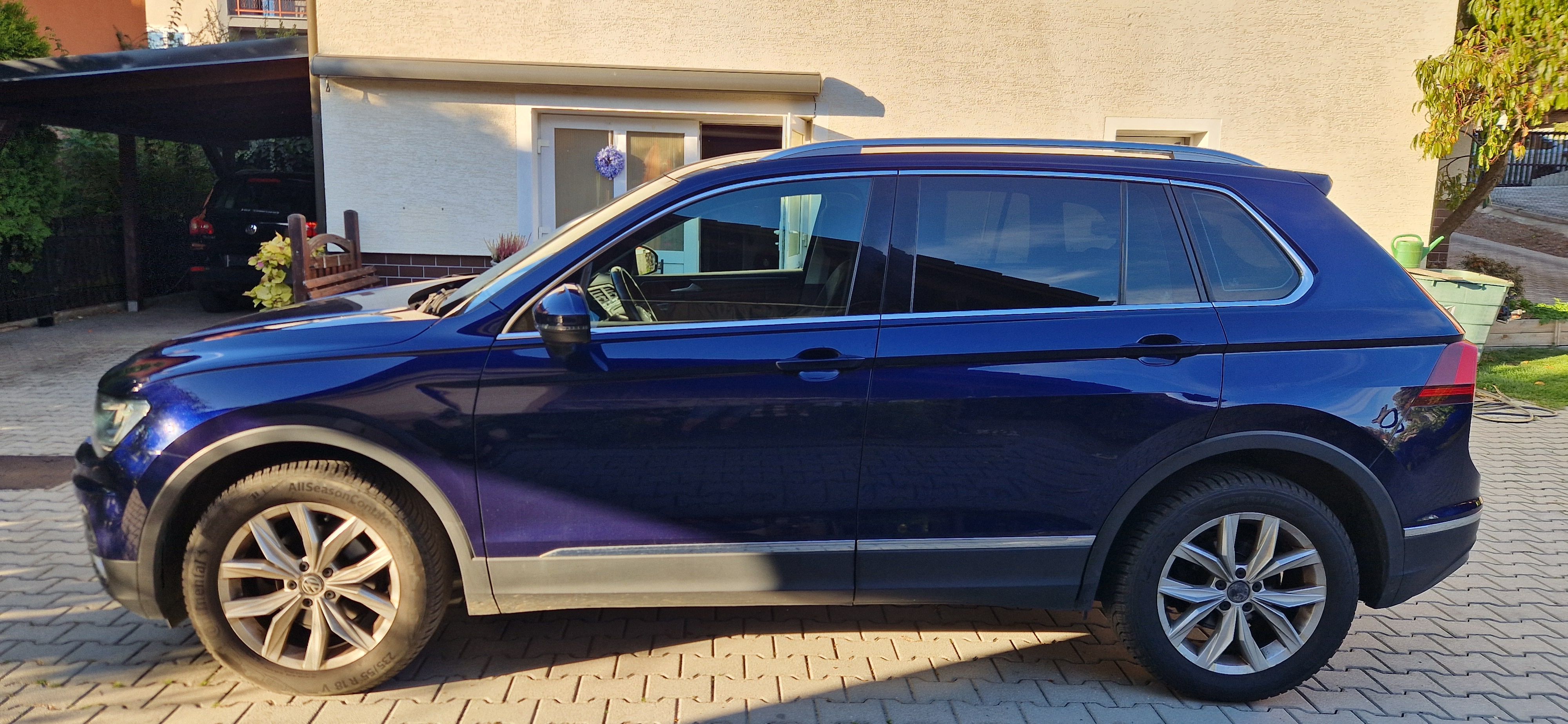Volkswagen Tiguan, 4X4 HIGLINE DSG TAŽNÉ - fotka 2