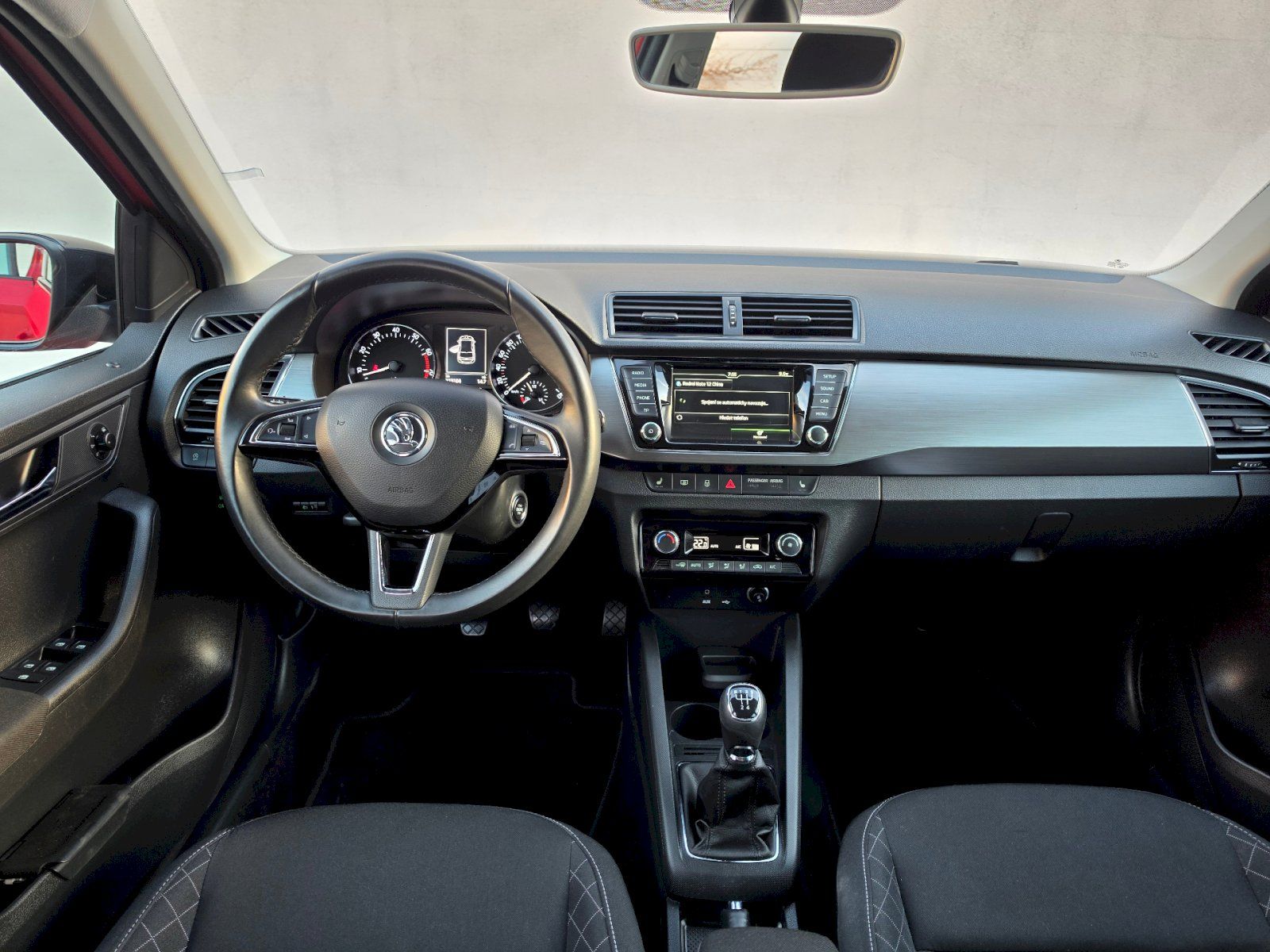 Škoda Fabia, 1,2TSI 66KW STYLE - fotka 5