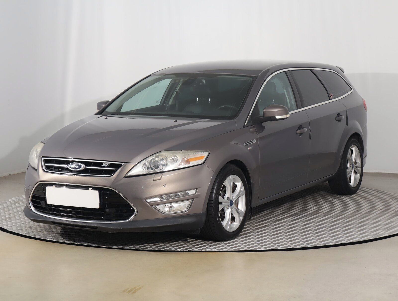 Ford Mondeo, 2.2 TDCi, Automat, Serv.kniha - fotka 2