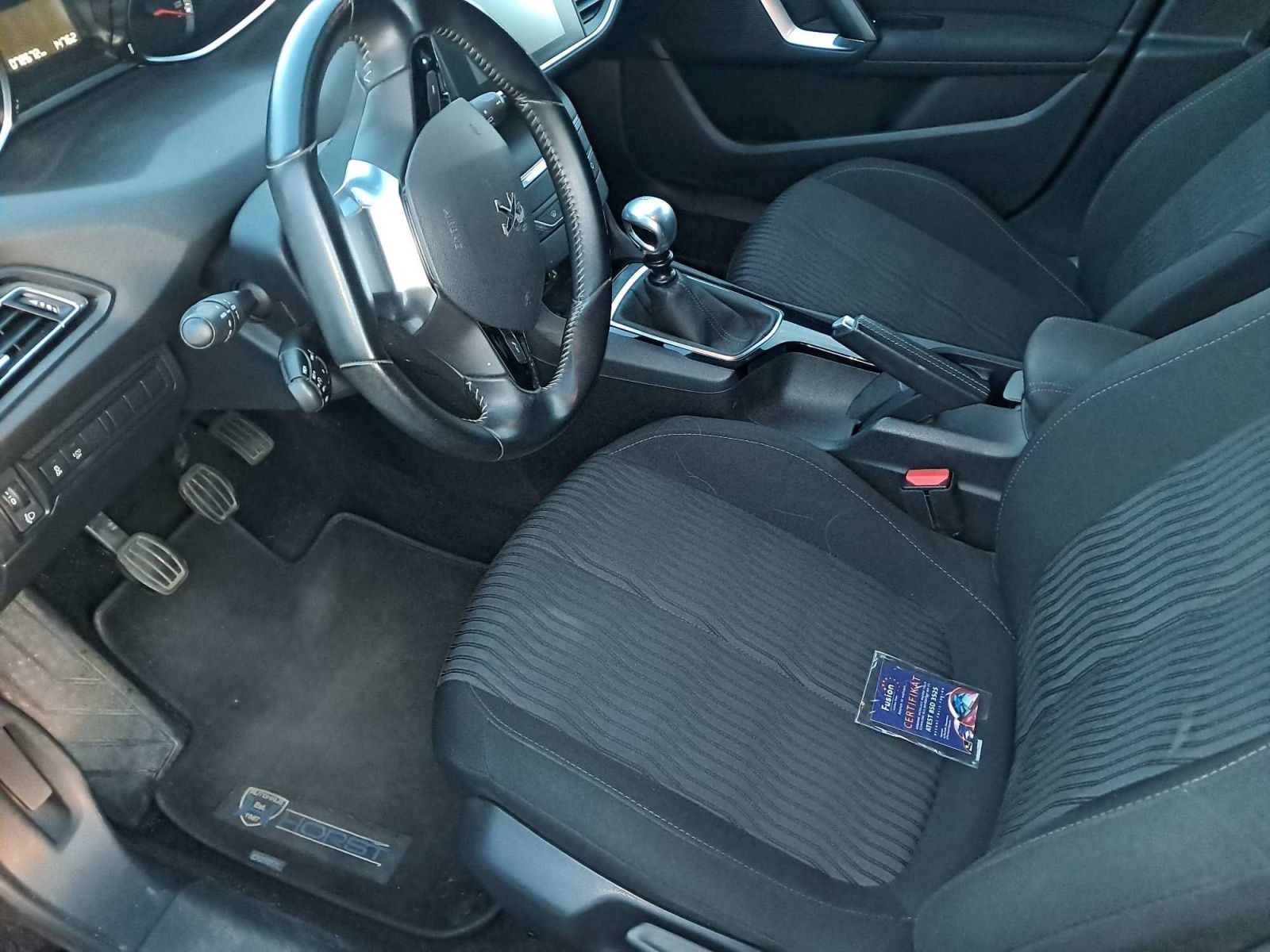 Peugeot 308, 1.2 PureTech, Serv.kniha - fotka 3