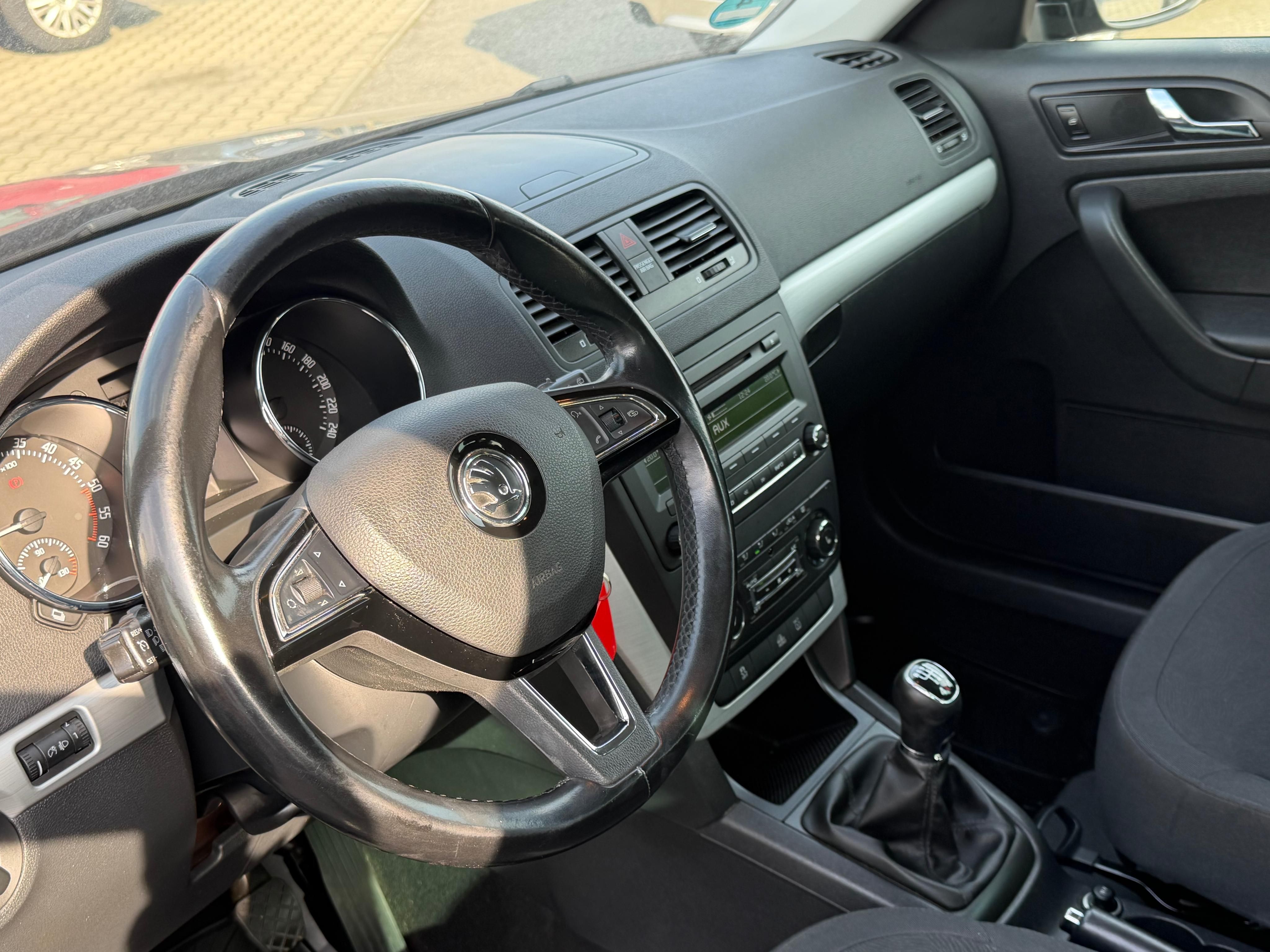 Škoda Yeti, 2.0TDI-103KM-4X4-TAŽ.KLIMATR. - fotka 5