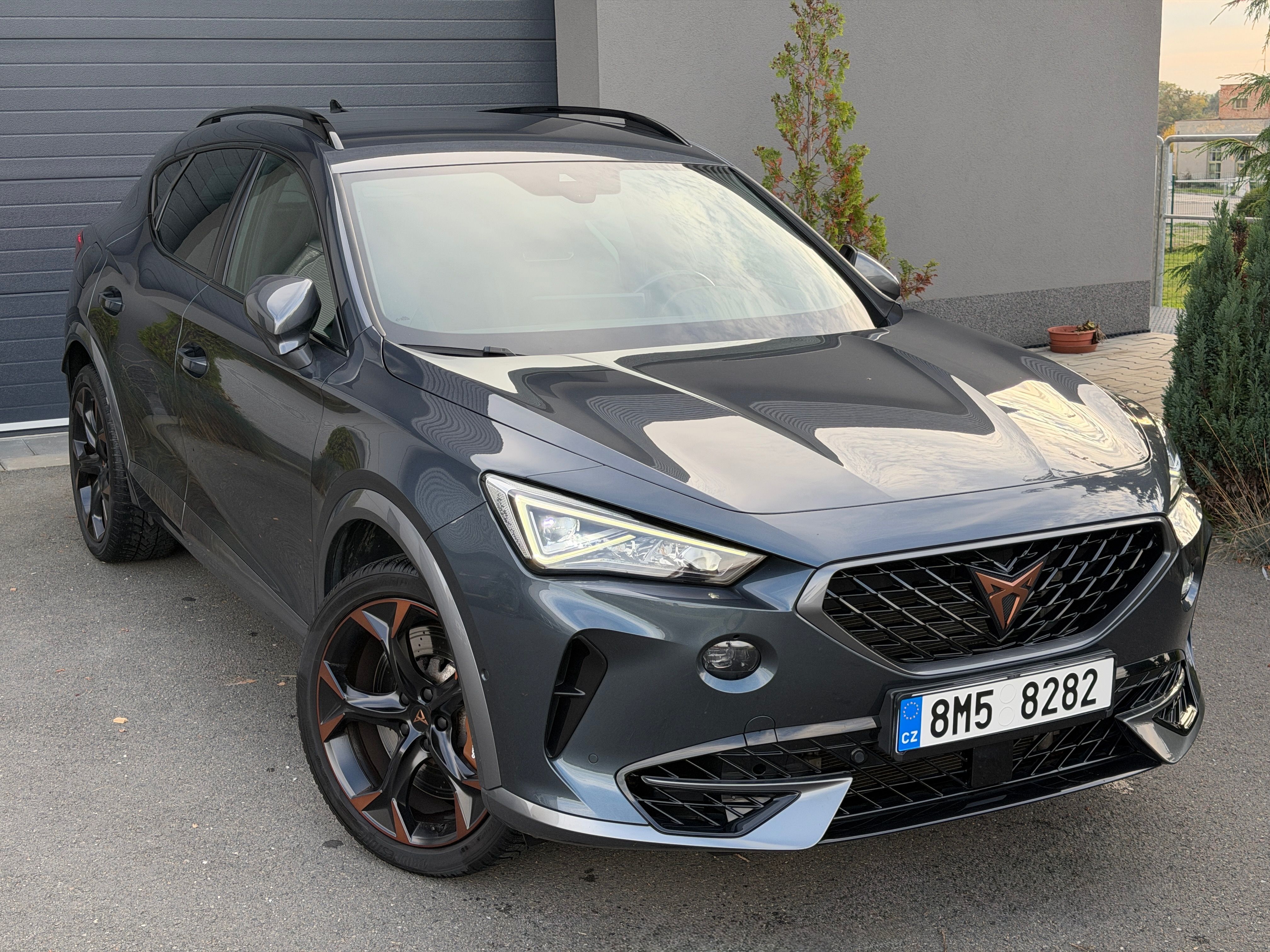 Cupra Formentor, VZ 2.0 TSi 228kW 4Drive Brembo - fotka 4