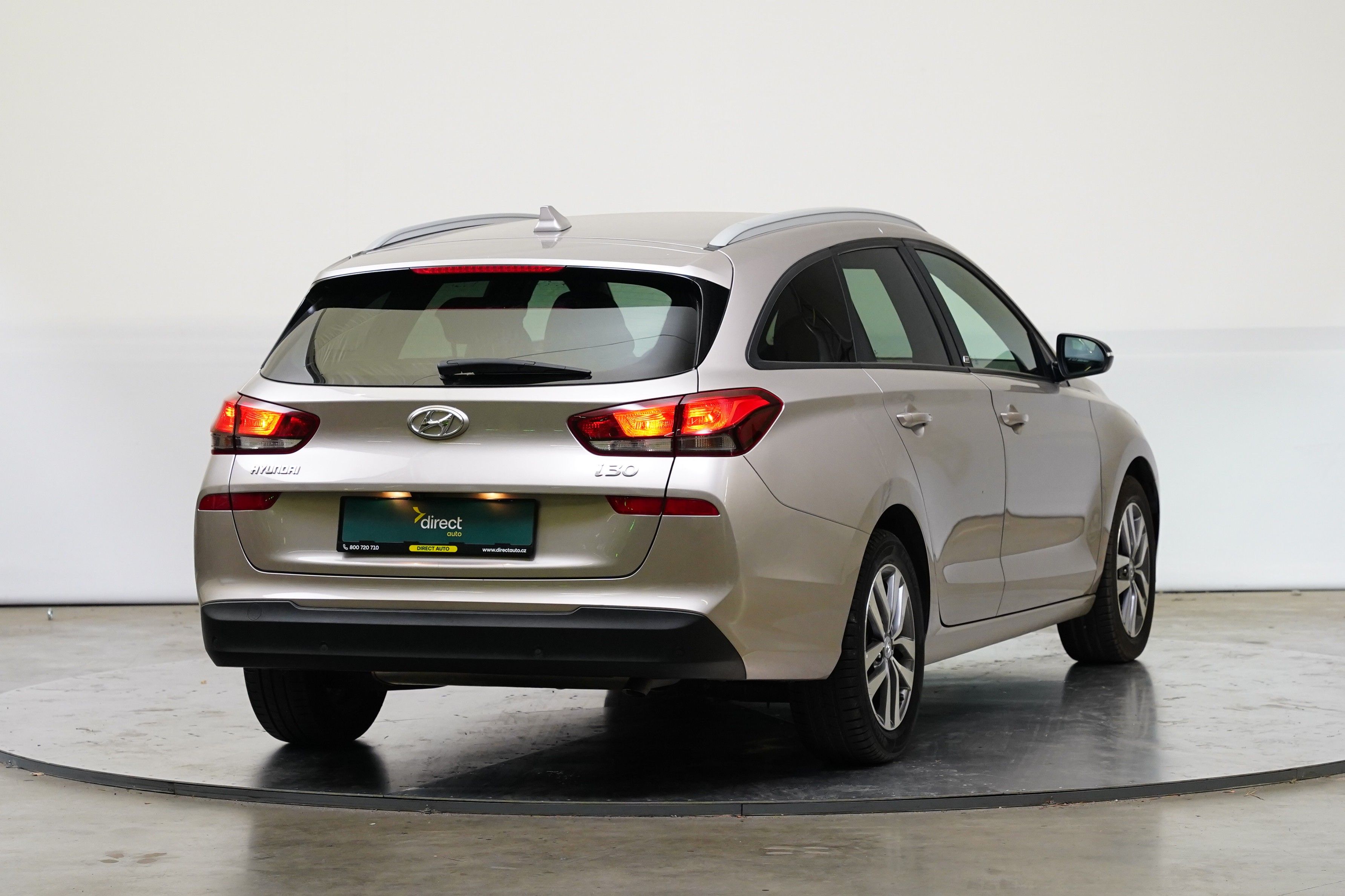 Hyundai i30 - fotka 2